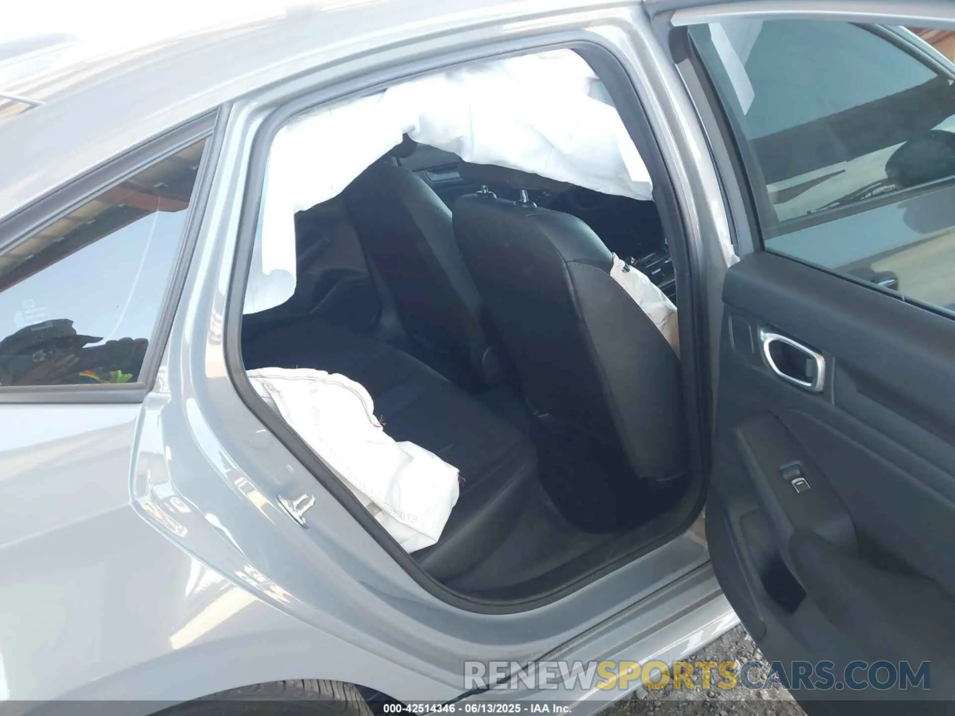 8 Photograph of a damaged car 2HGFE2F52SH556059 HONDA CIVIC 2025