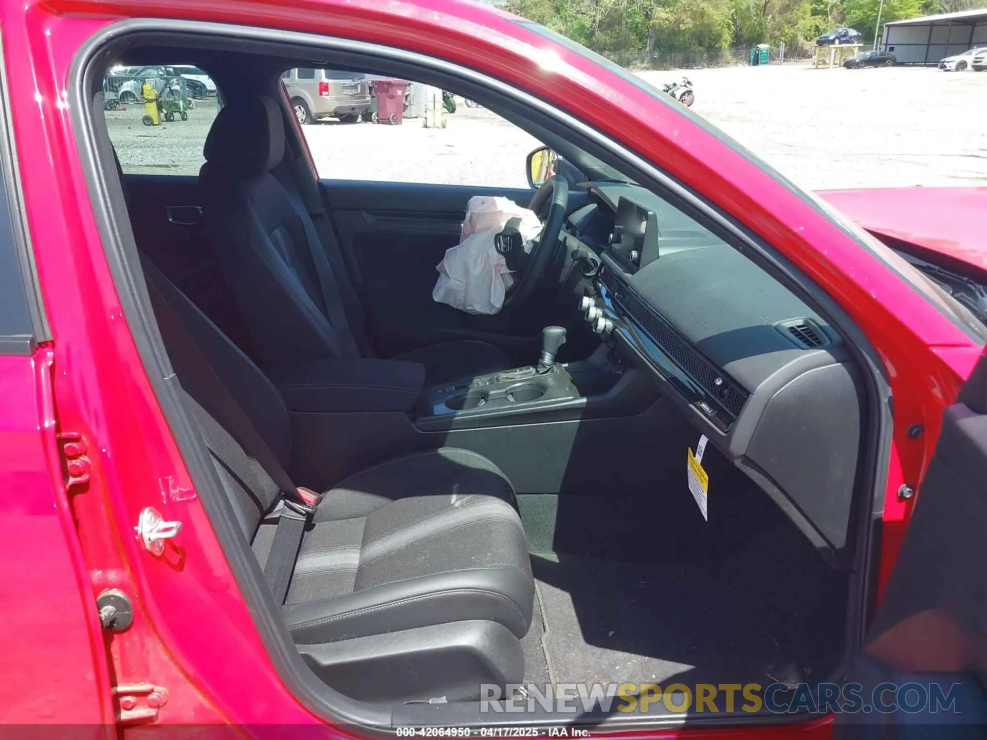 5 Photograph of a damaged car 2HGFE2F53SH556930 HONDA CIVIC 2025