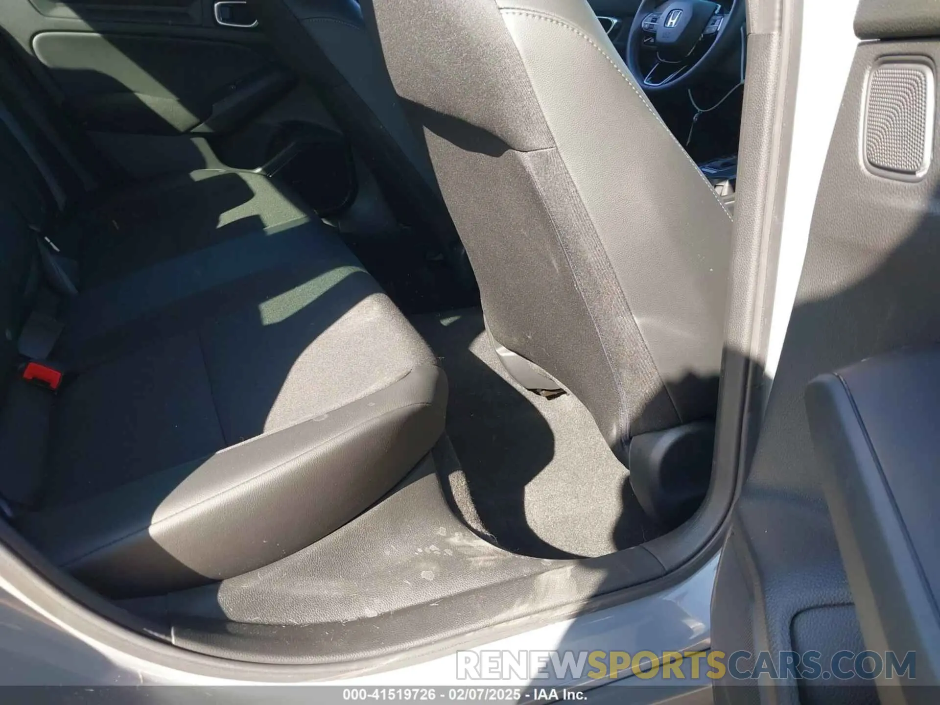 8 Photograph of a damaged car 2HGFE2F54SH507025 HONDA CIVIC 2025