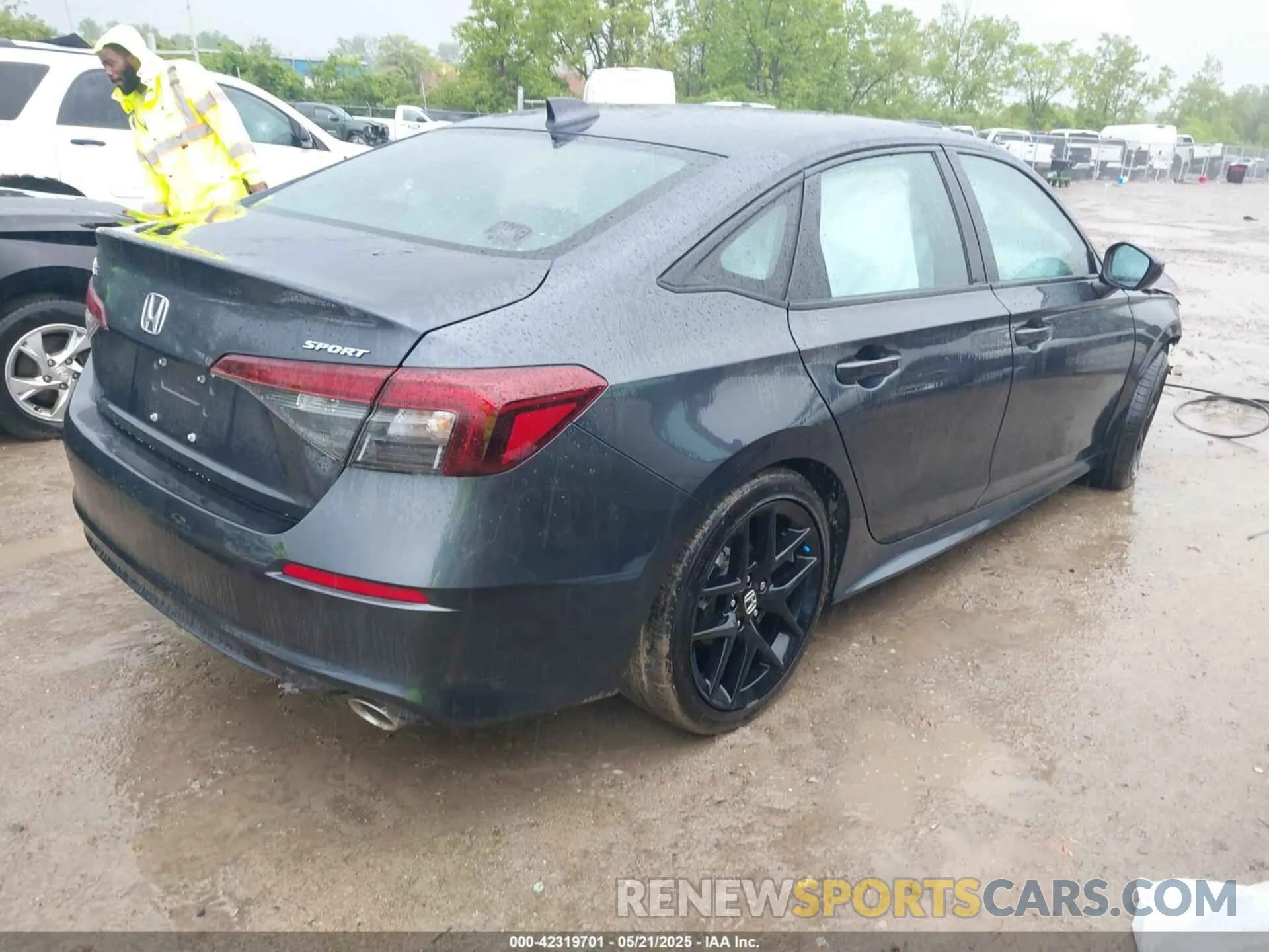 4 Photograph of a damaged car 2HGFE2F54SH574868 HONDA CIVIC 2025