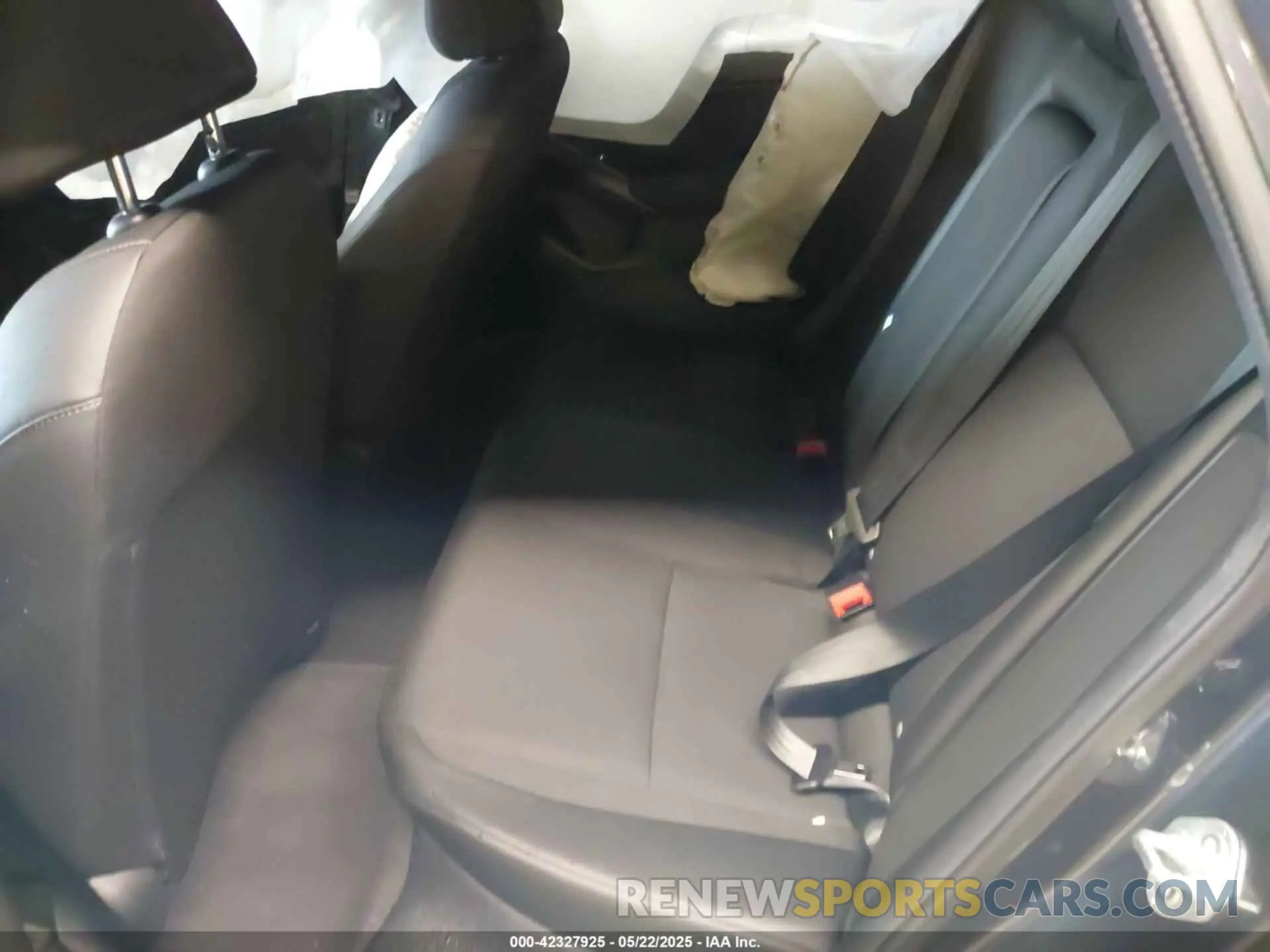 8 Photograph of a damaged car 2HGFE2F54SH585014 HONDA CIVIC 2025