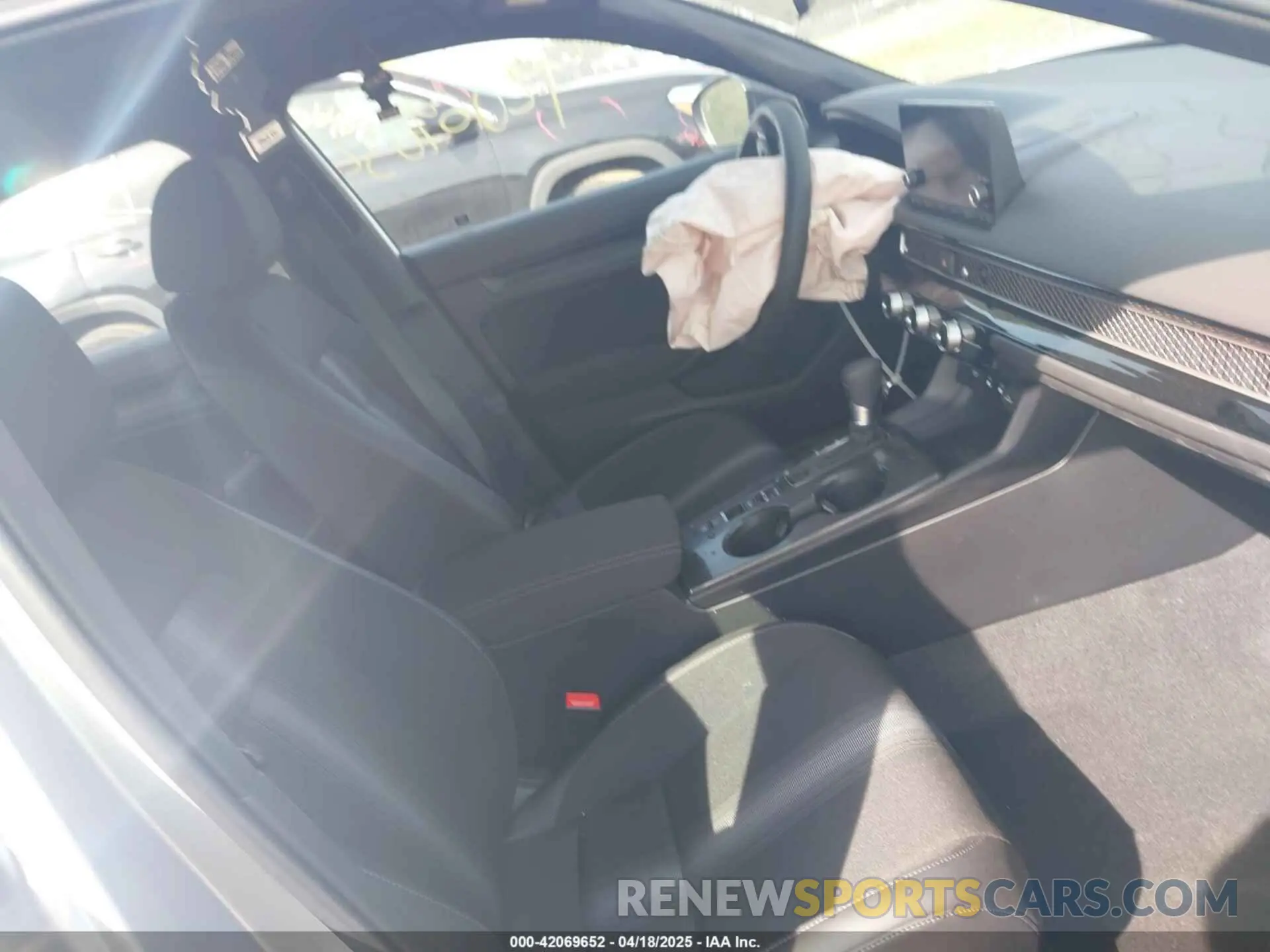 5 Photograph of a damaged car 2HGFE2F56SH576265 HONDA CIVIC 2025