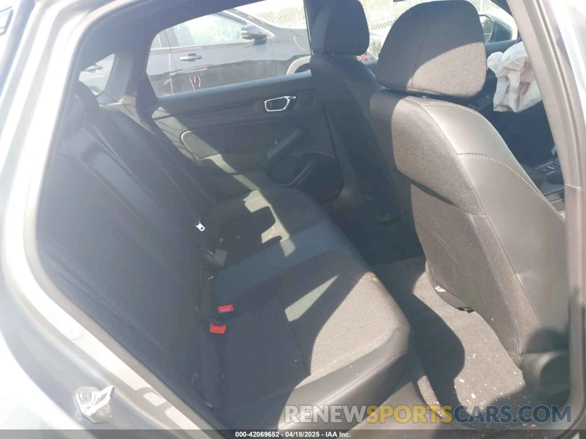 8 Photograph of a damaged car 2HGFE2F56SH576265 HONDA CIVIC 2025