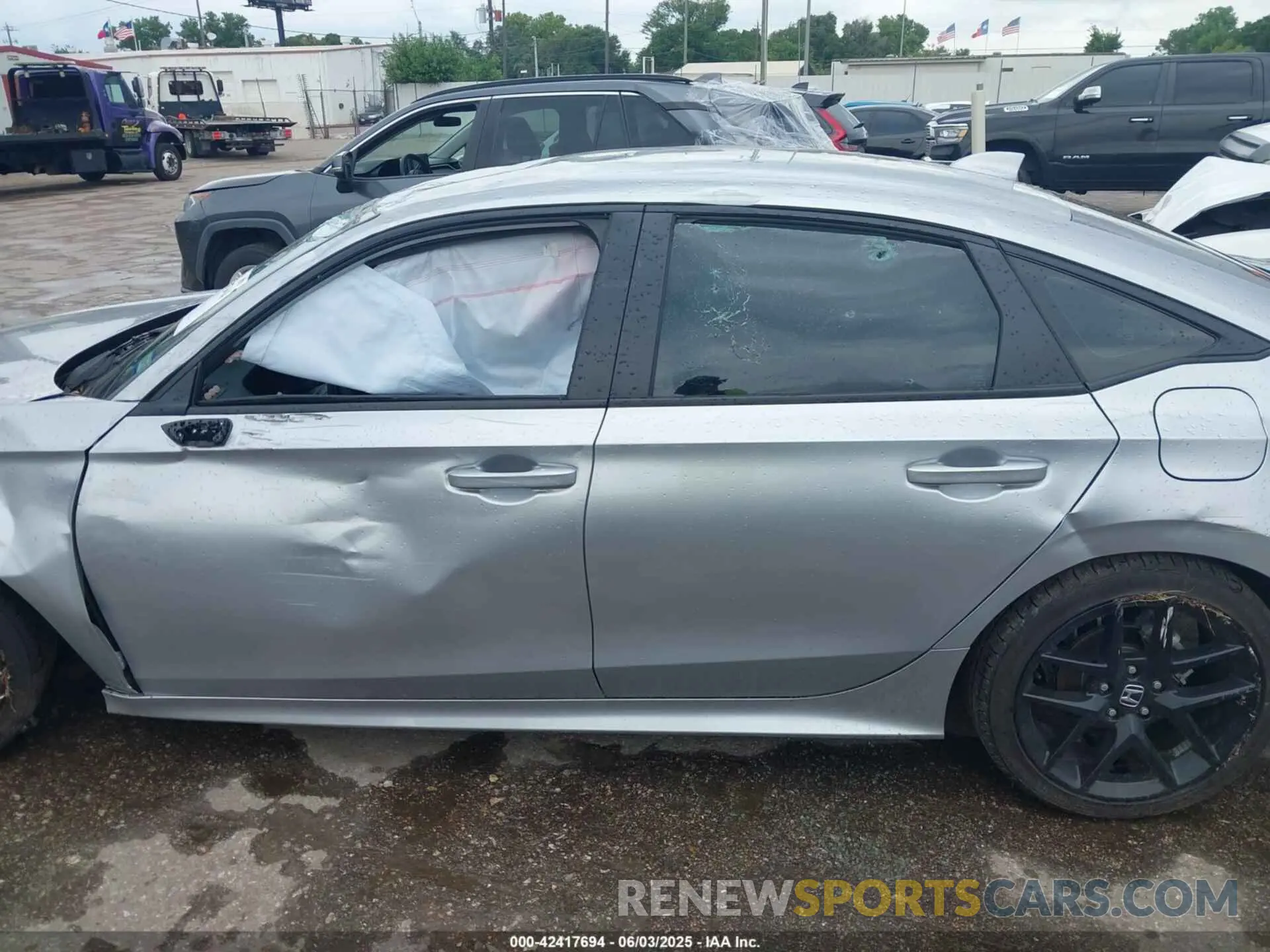 13 Photograph of a damaged car 2HGFE2F57SH569731 HONDA CIVIC 2025