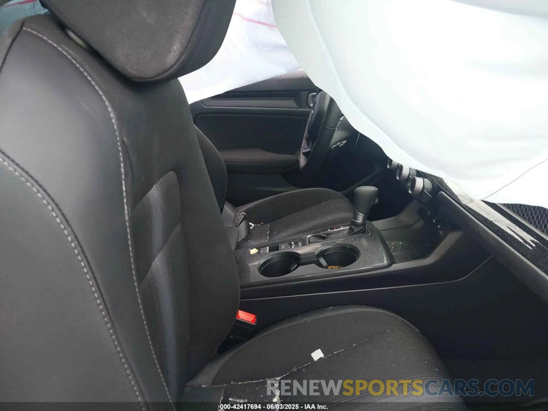 5 Photograph of a damaged car 2HGFE2F57SH569731 HONDA CIVIC 2025