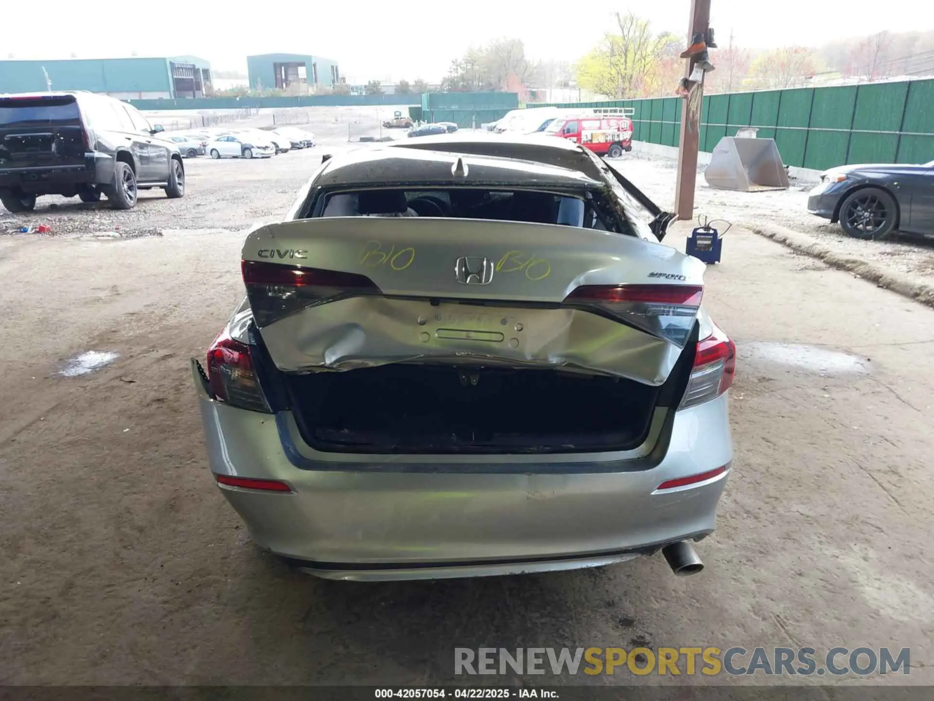 15 Photograph of a damaged car 2HGFE2F58SH541405 HONDA CIVIC 2025
