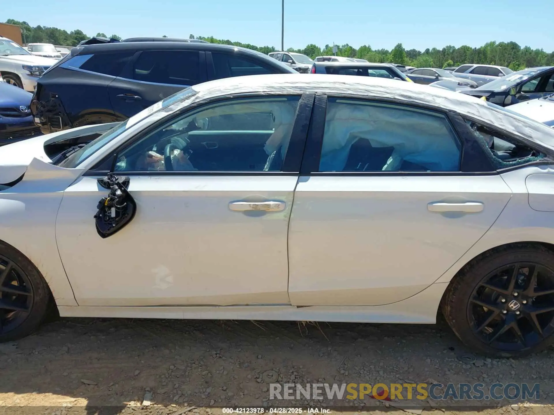 14 Photograph of a damaged car 2HGFE2F58SH551271 HONDA CIVIC 2025