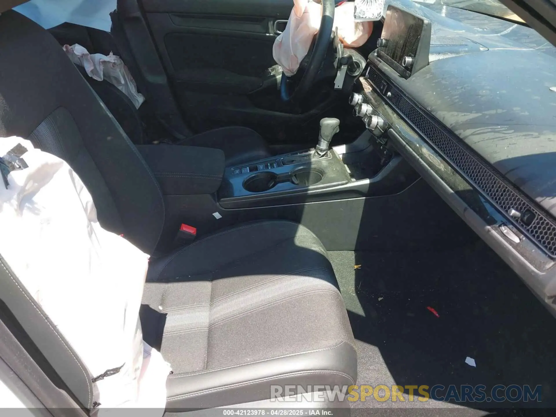 5 Photograph of a damaged car 2HGFE2F58SH551271 HONDA CIVIC 2025