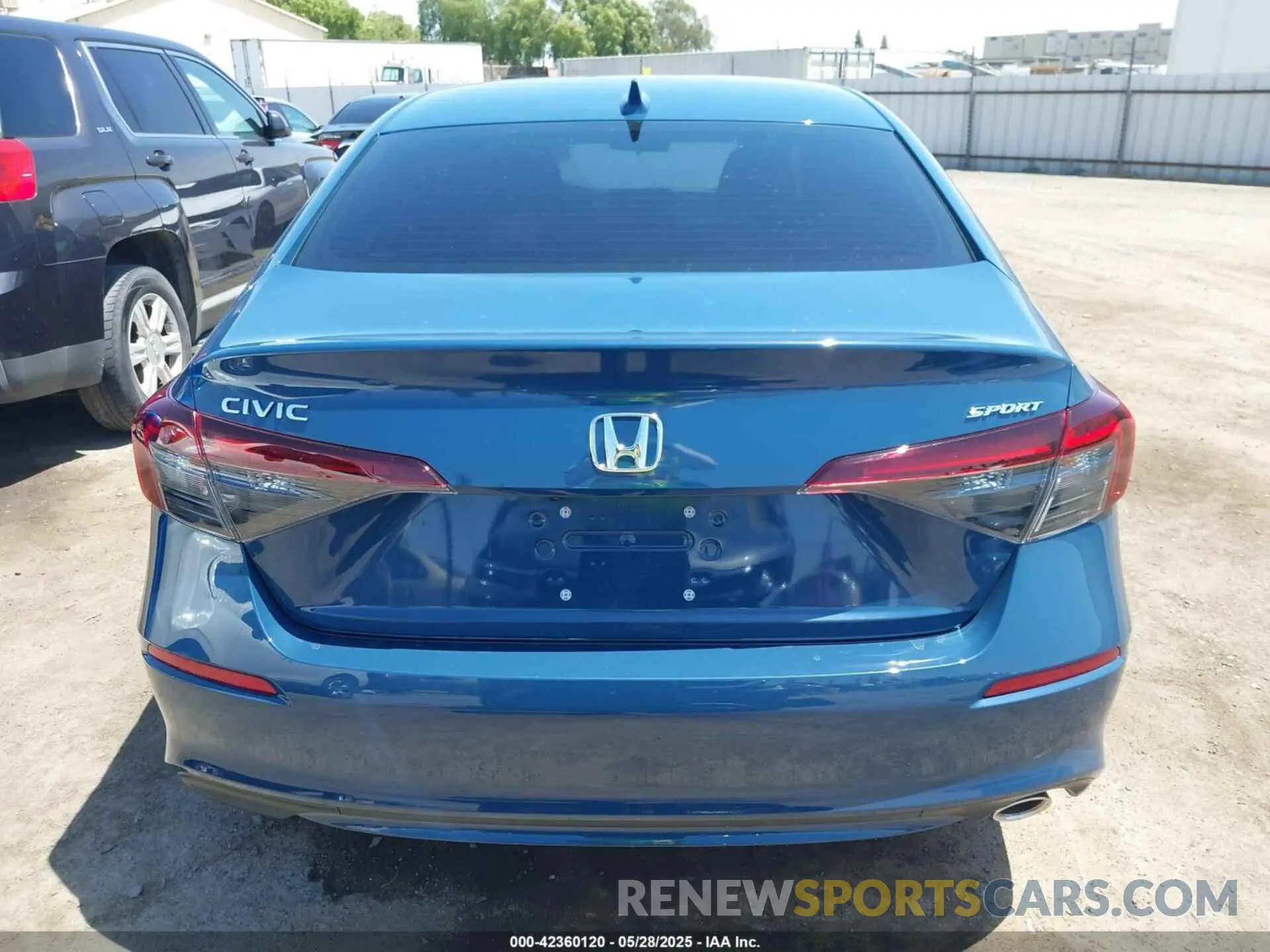 17 Photograph of a damaged car 2HGFE2F58SH582780 HONDA CIVIC 2025