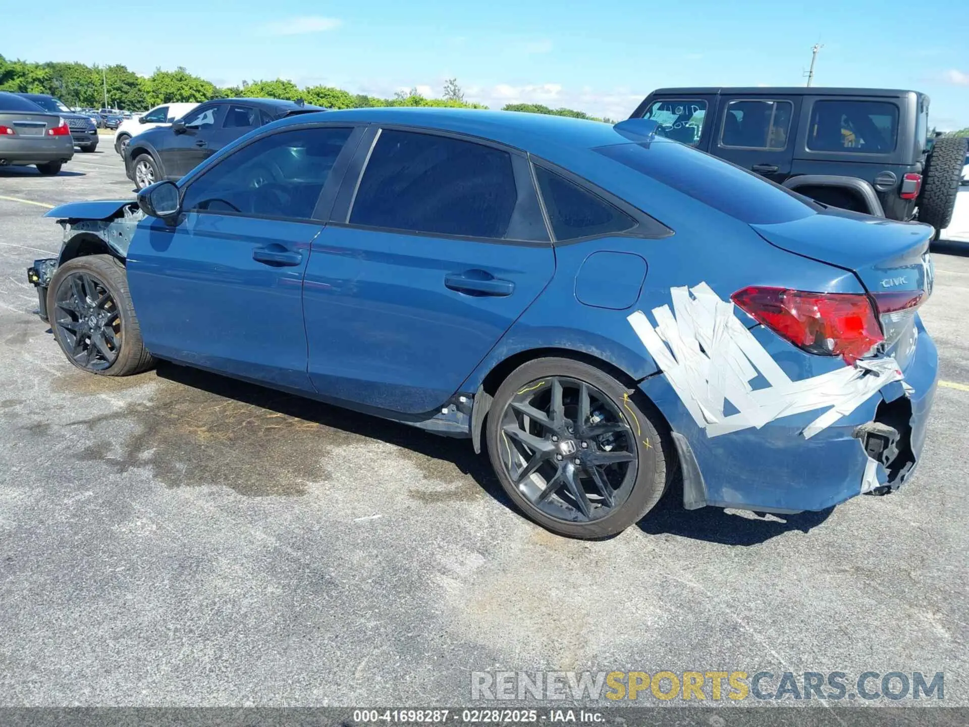 18 Photograph of a damaged car 2HGFE2F59SH530459 HONDA CIVIC 2025