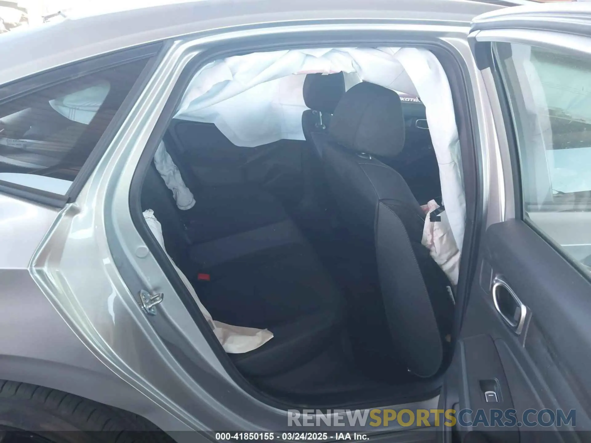8 Photograph of a damaged car 2HGFE2F59SH536245 HONDA CIVIC 2025