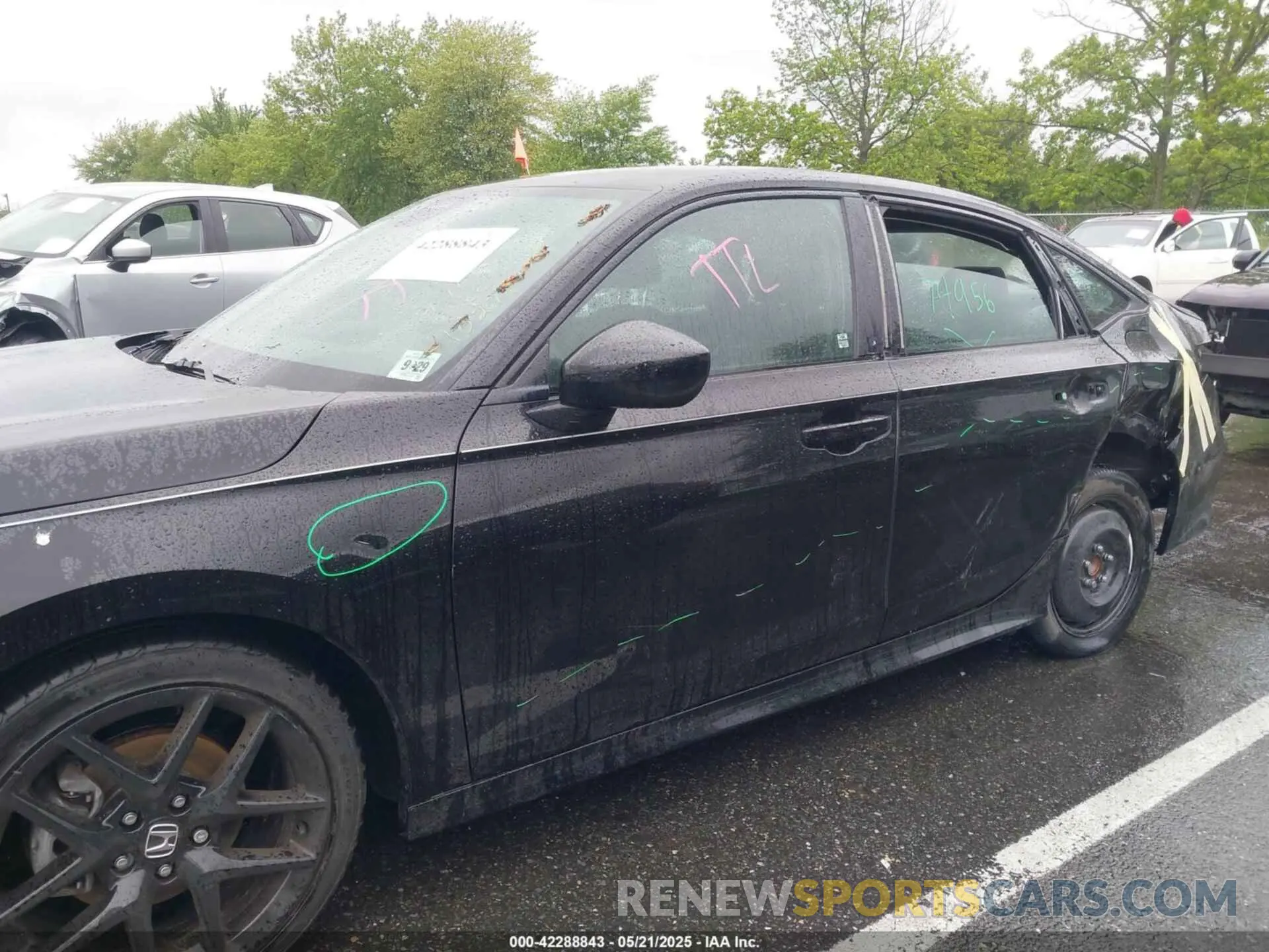 17 Photograph of a damaged car 2HGFE2F5XSH524329 HONDA CIVIC 2025