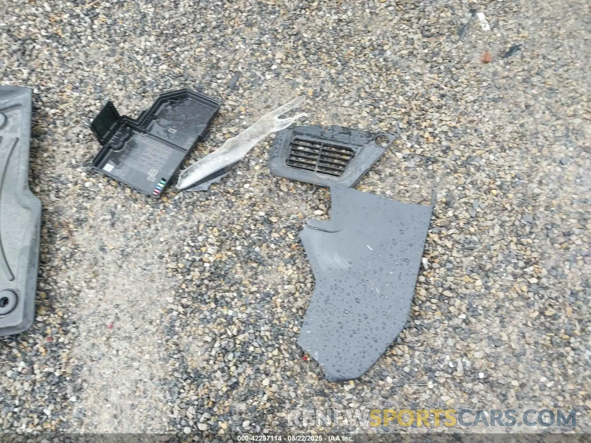 12 Photograph of a damaged car 2HGFE2F5XSH525545 HONDA CIVIC 2025