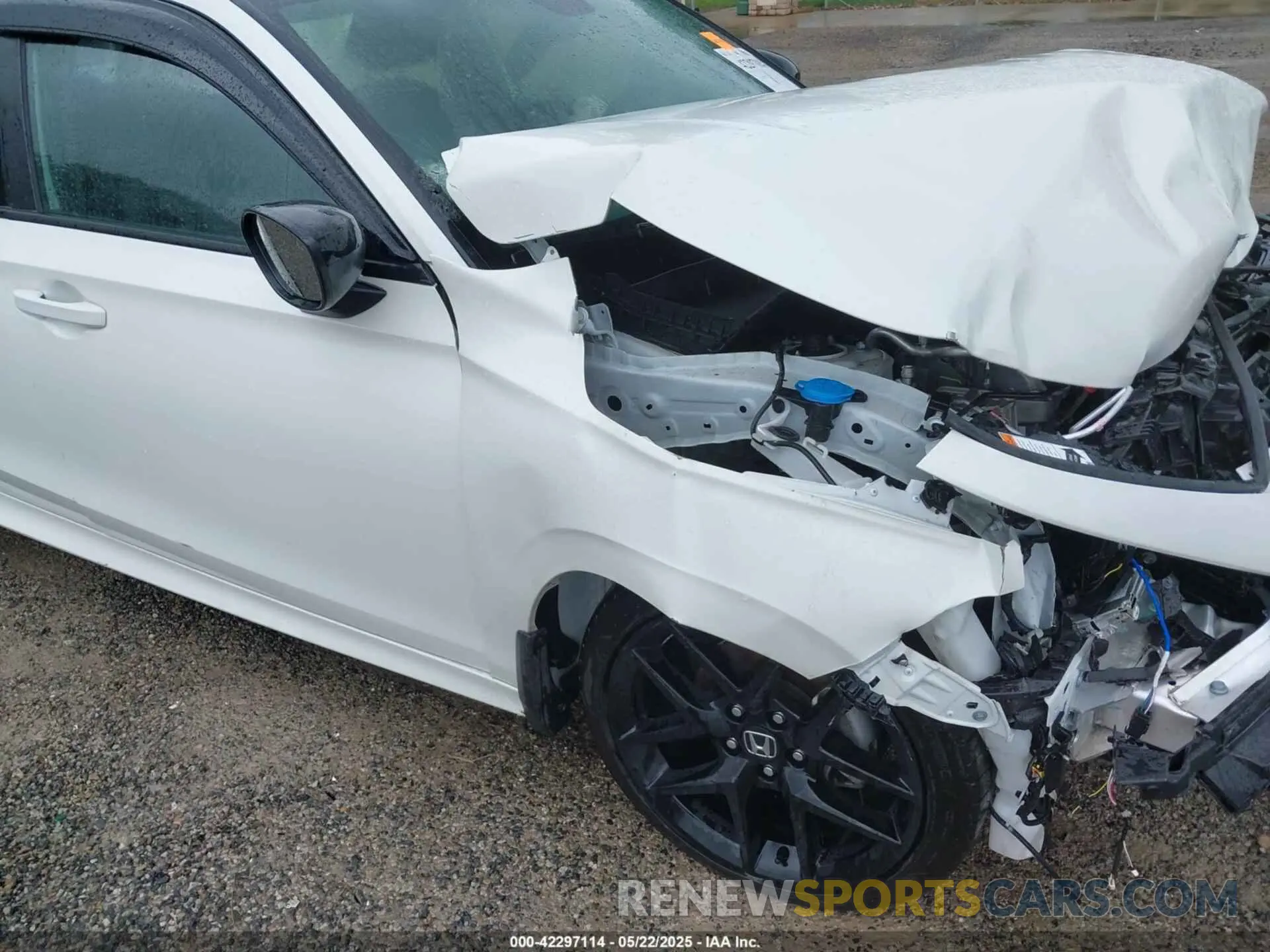 18 Photograph of a damaged car 2HGFE2F5XSH525545 HONDA CIVIC 2025