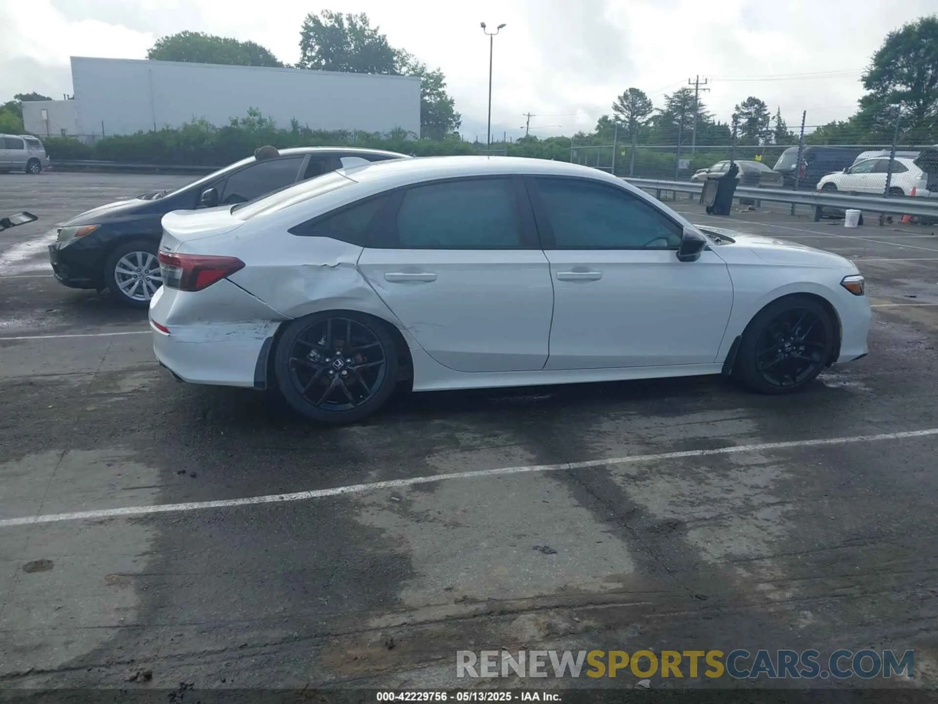 13 Photograph of a damaged car 2HGFE2F5XSH543480 HONDA CIVIC 2025