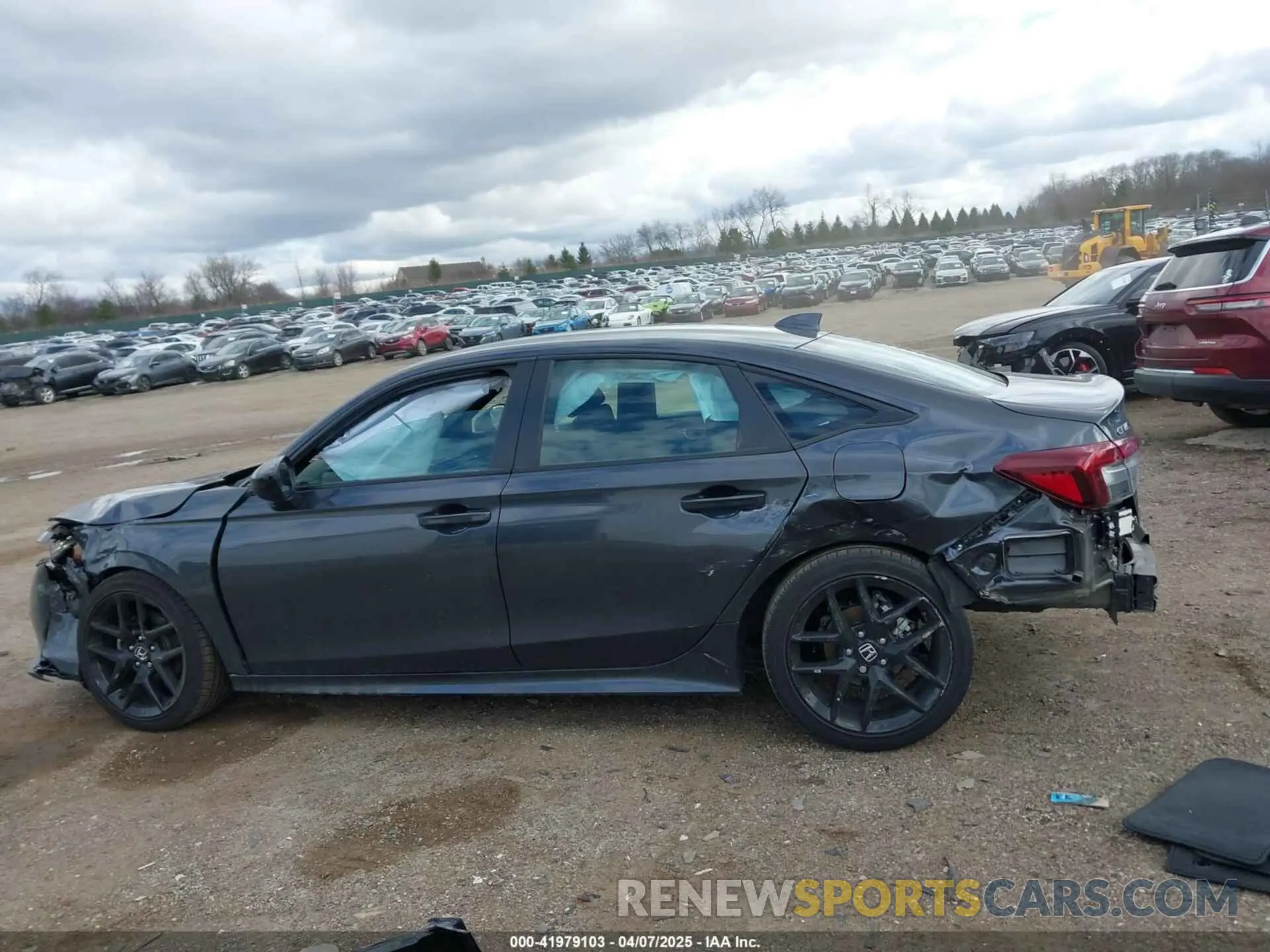 15 Photograph of a damaged car 2HGFE2F5XSH561073 HONDA CIVIC 2025