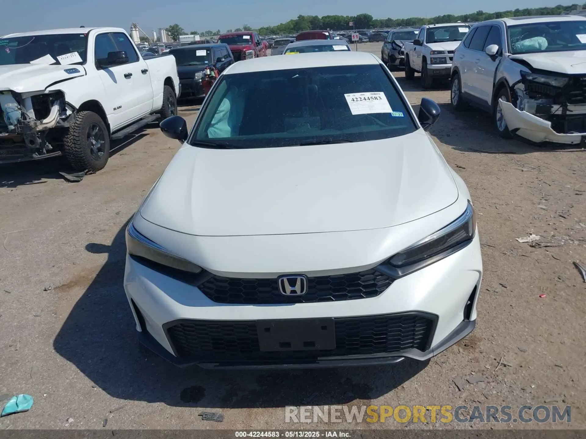 12 Photograph of a damaged car 2HGFE2F5XSH567309 HONDA CIVIC 2025