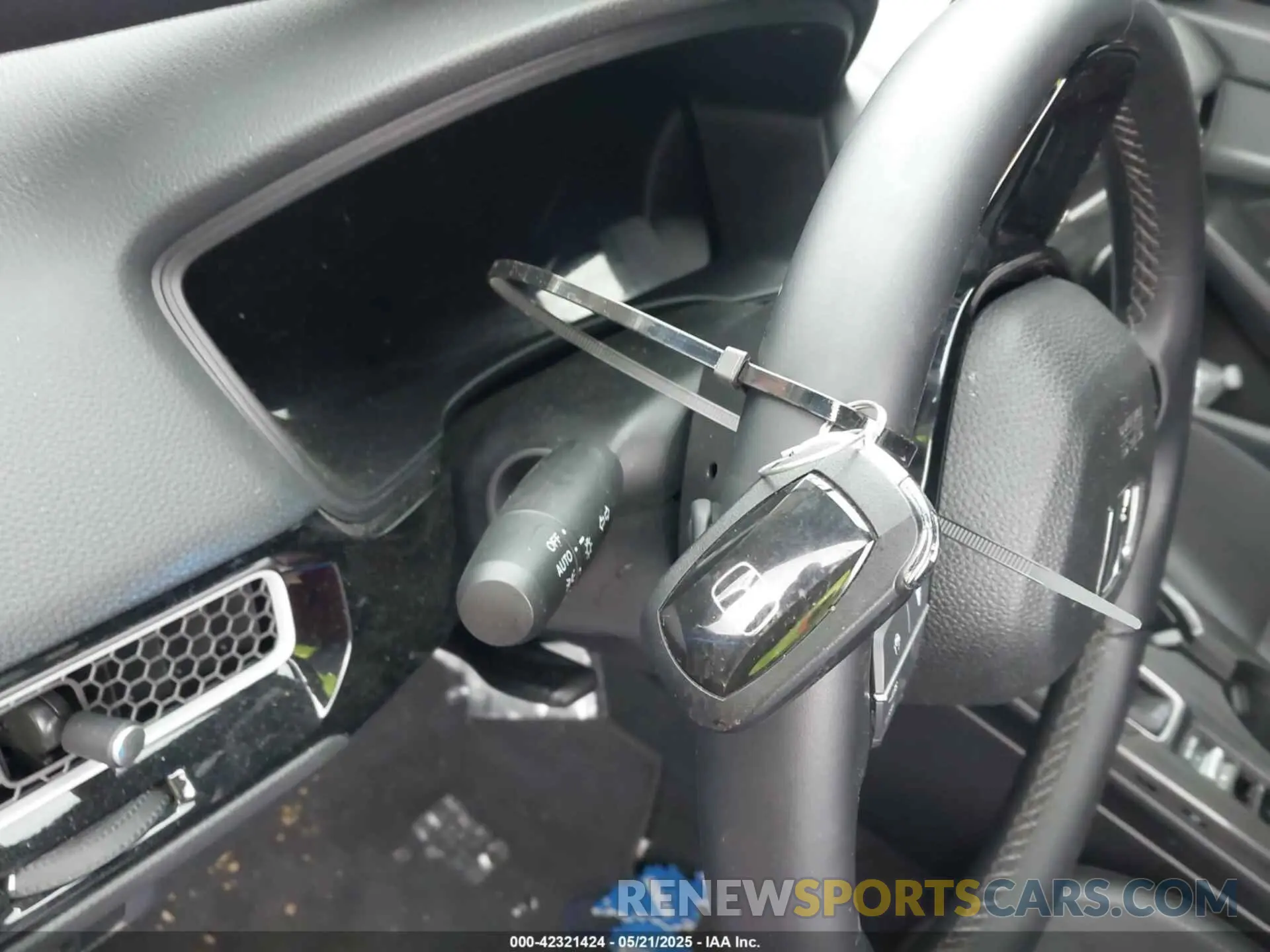 11 Photograph of a damaged car 19XFL4H85SE006857 HONDA CIVIC HYBRID 2025