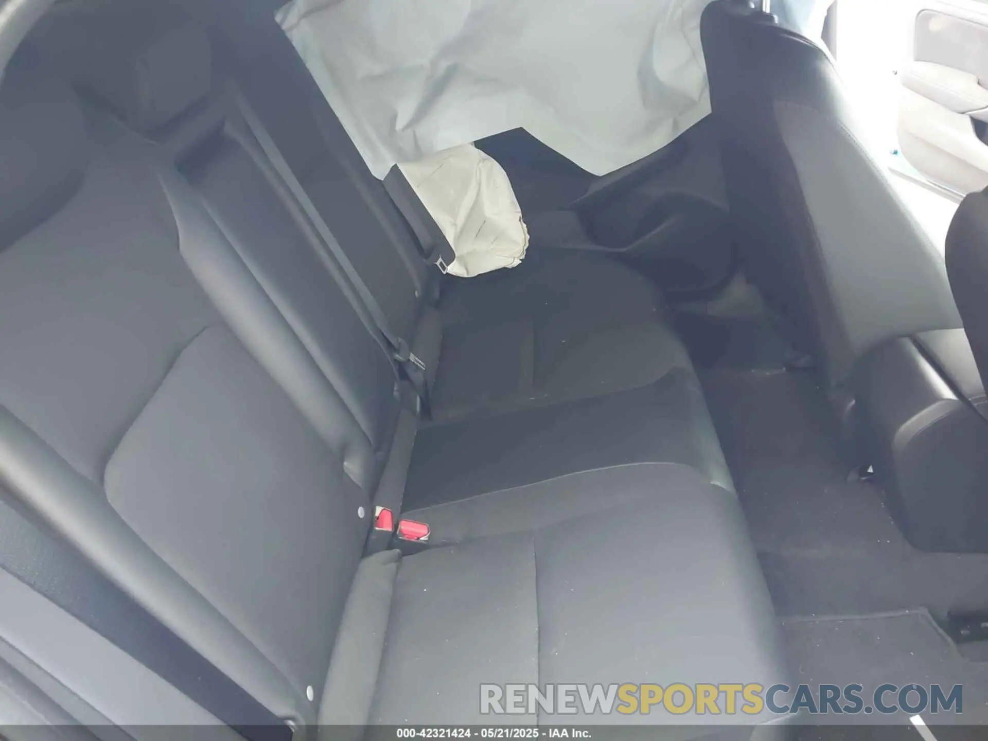 8 Photograph of a damaged car 19XFL4H85SE006857 HONDA CIVIC HYBRID 2025