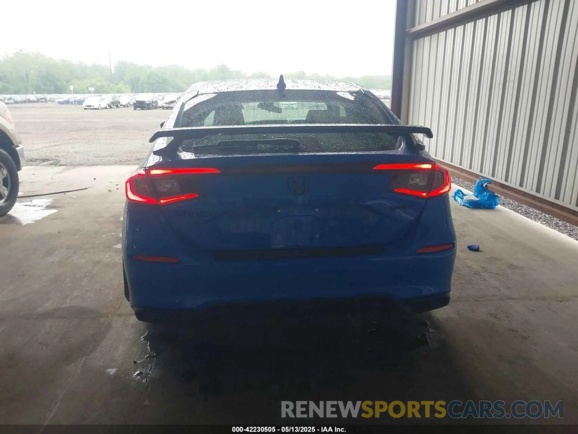 17 Photograph of a damaged car 19XFL4H89SE001824 HONDA CIVIC HYBRID 2025