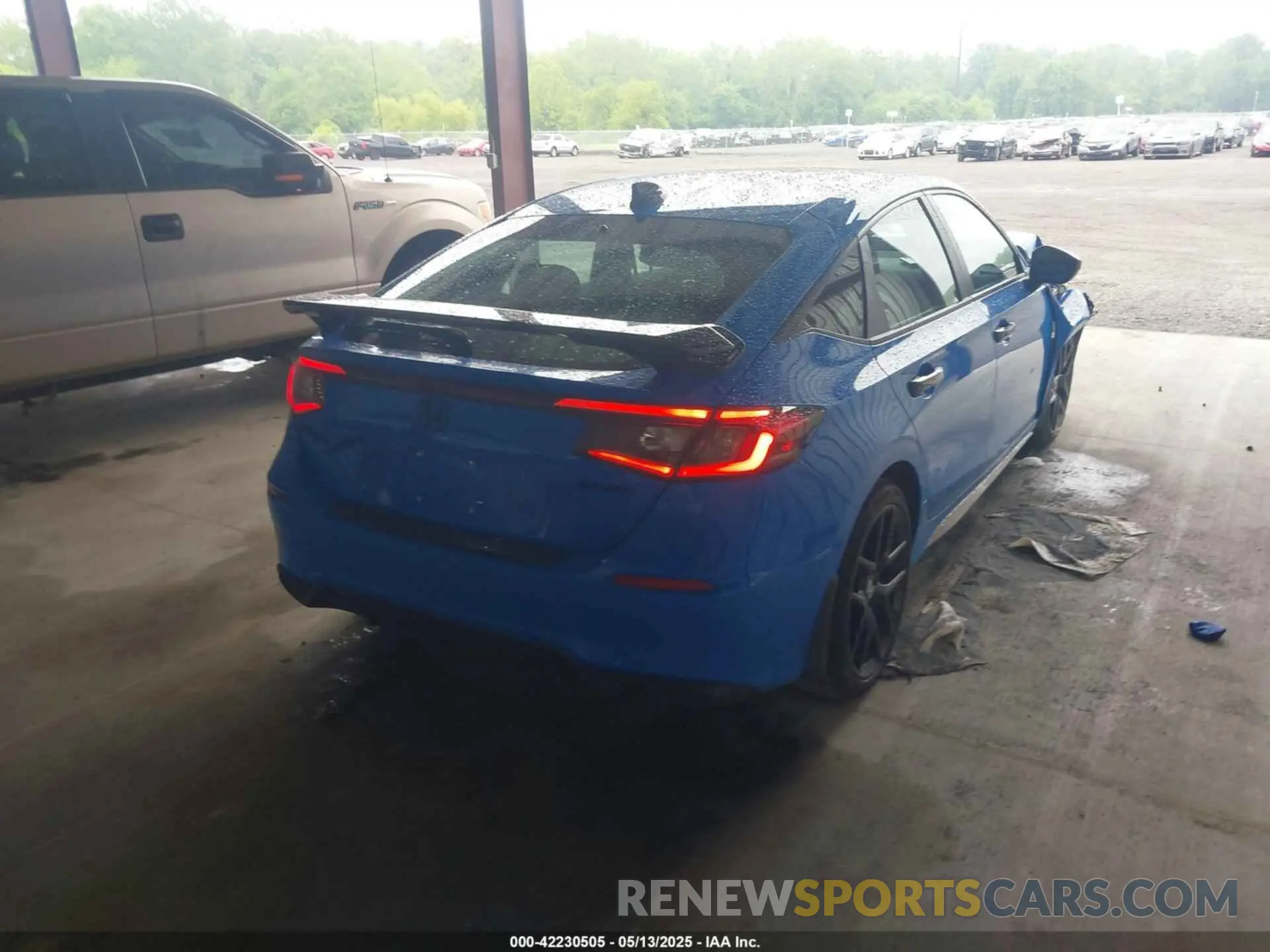 4 Photograph of a damaged car 19XFL4H89SE001824 HONDA CIVIC HYBRID 2025