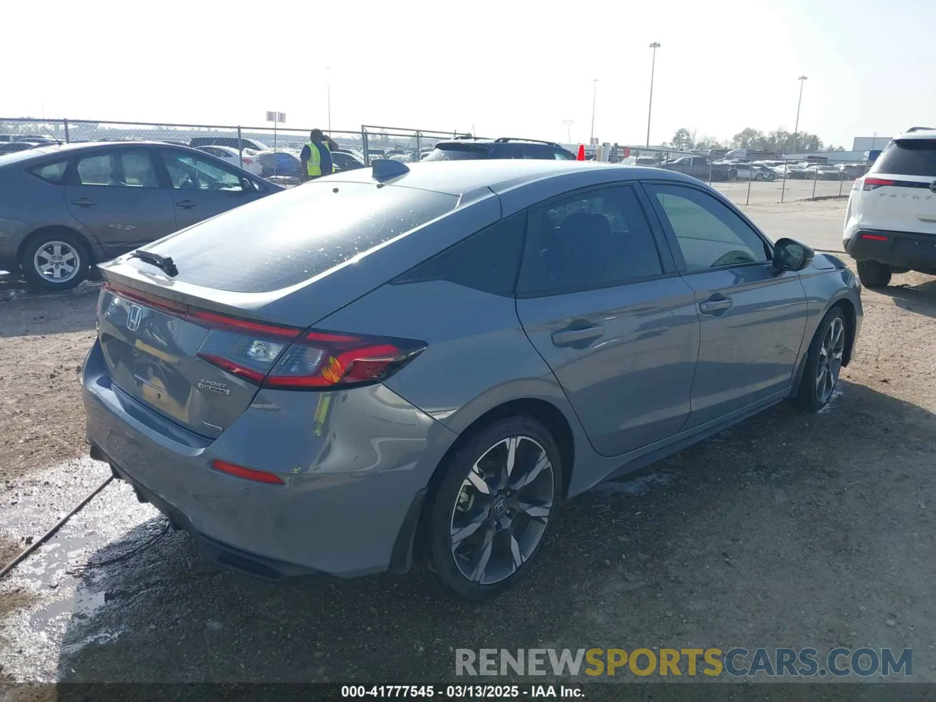 4 Photograph of a damaged car 19XFL4H94SE000539 HONDA CIVIC  HYBRID 2025