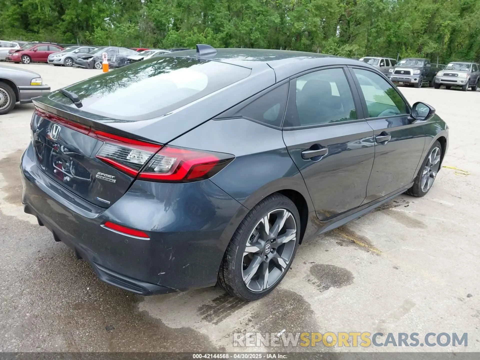 4 Photograph of a damaged car 19XFL4H95SE006110 HONDA CIVIC  HYBRID 2025