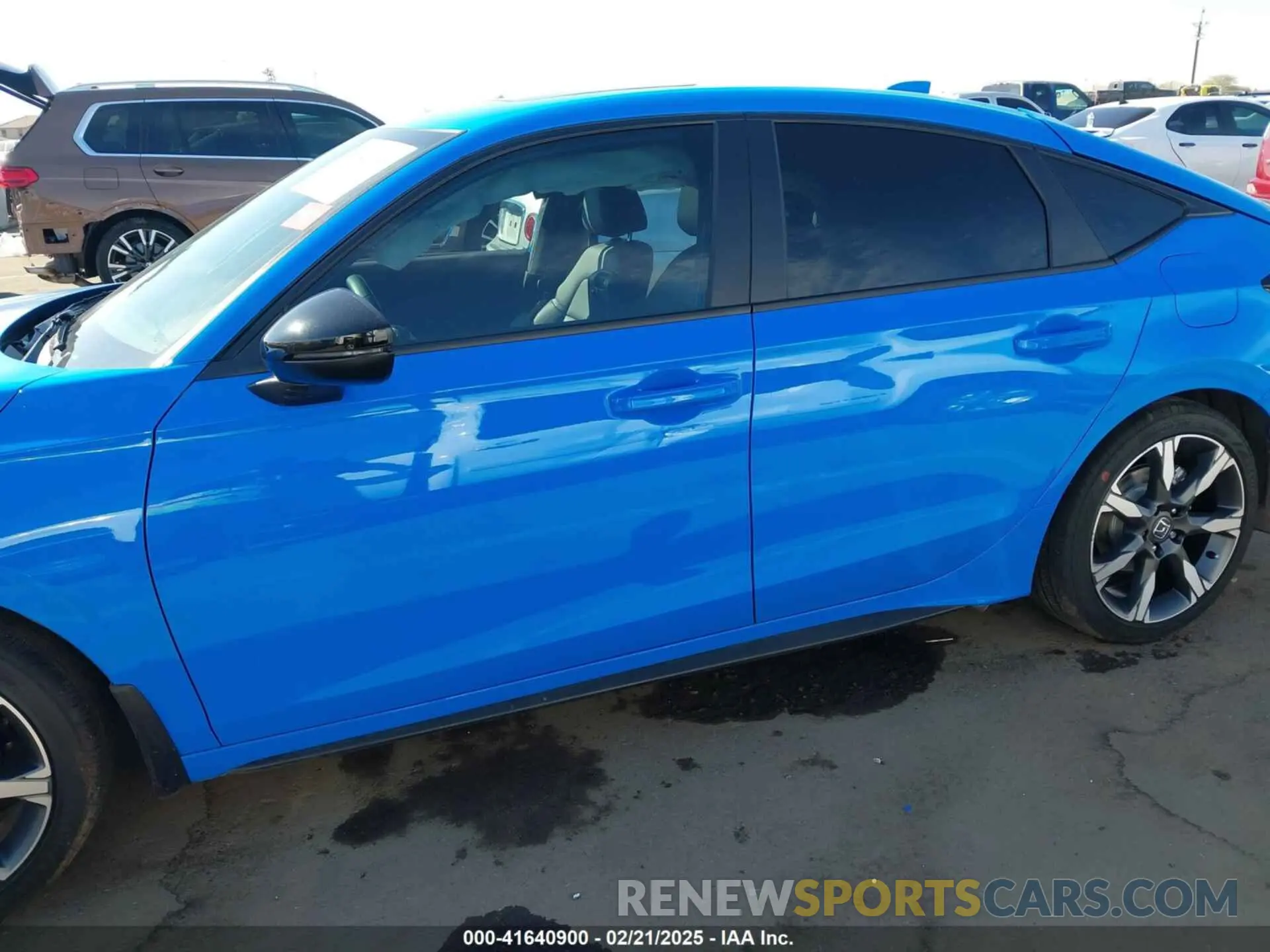 14 Photograph of a damaged car 19XFL4H95SE006866 HONDA CIVIC  HYBRID 2025