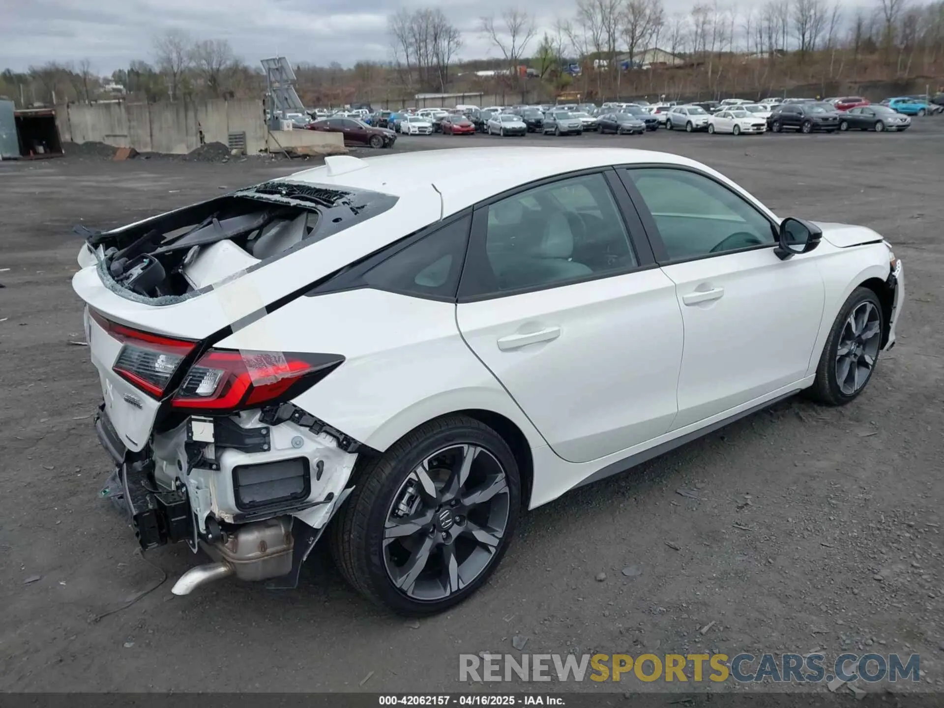 4 Photograph of a damaged car 19XFL4H99SE010189 HONDA CIVIC  HYBRID 2025