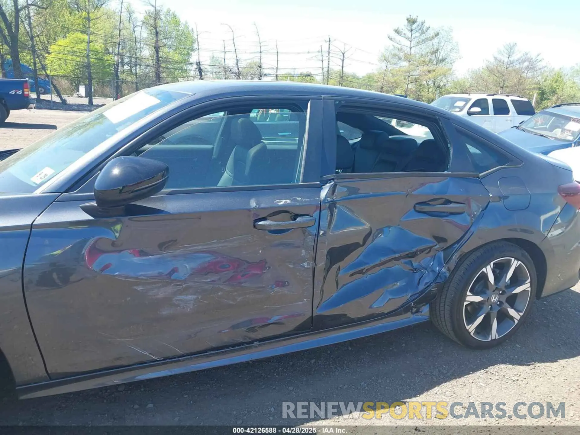 6 Photograph of a damaged car 2HGFE4F81SH303403 HONDA CIVIC  HYBRID 2025