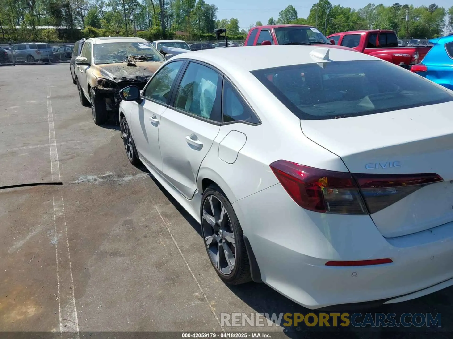 3 Photograph of a damaged car 2HGFE4F81SH326664 HONDA CIVIC  HYBRID 2025