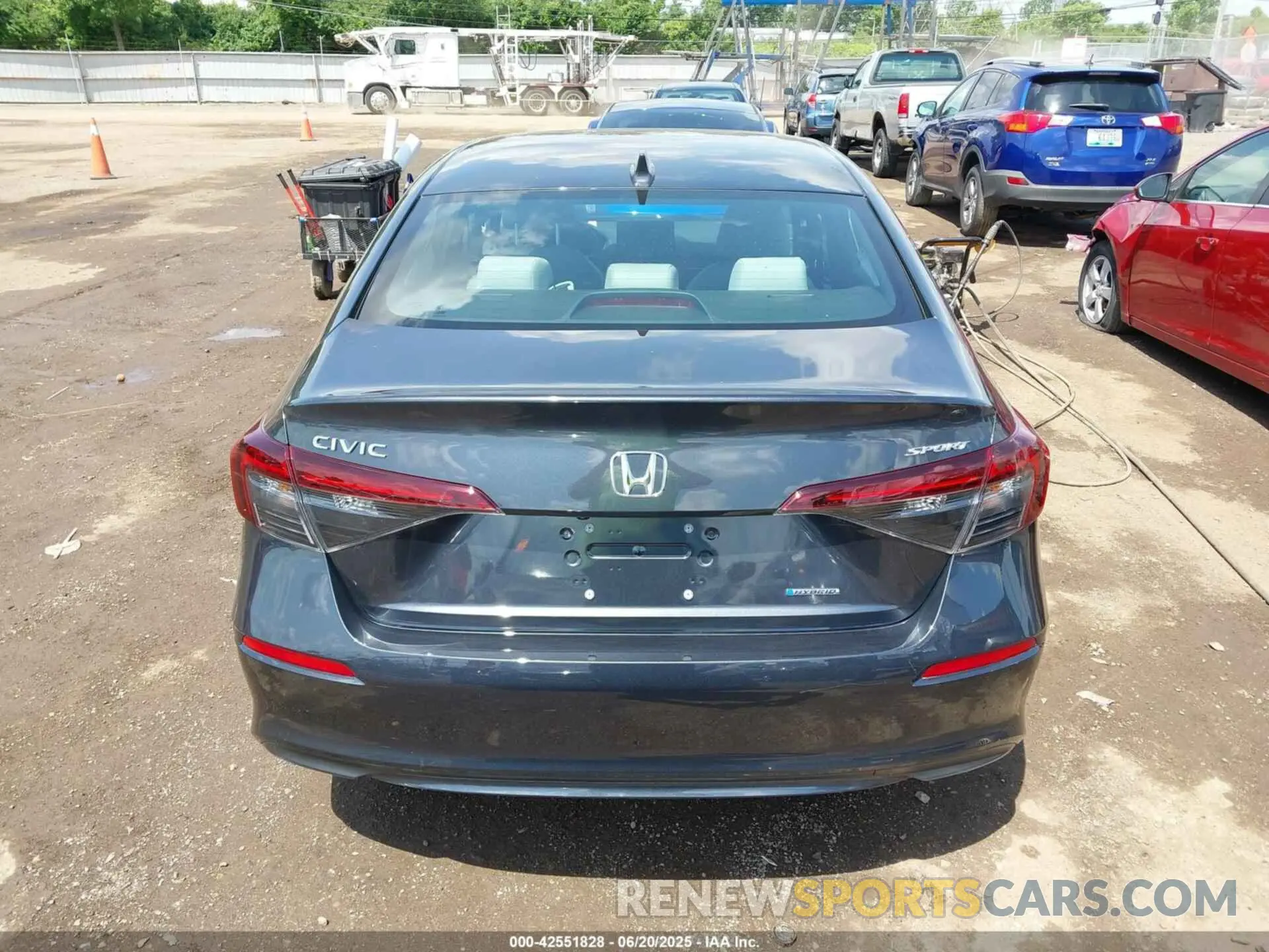 17 Photograph of a damaged car 2HGFE4F82SH311946 HONDA CIVIC HYBRID 2025