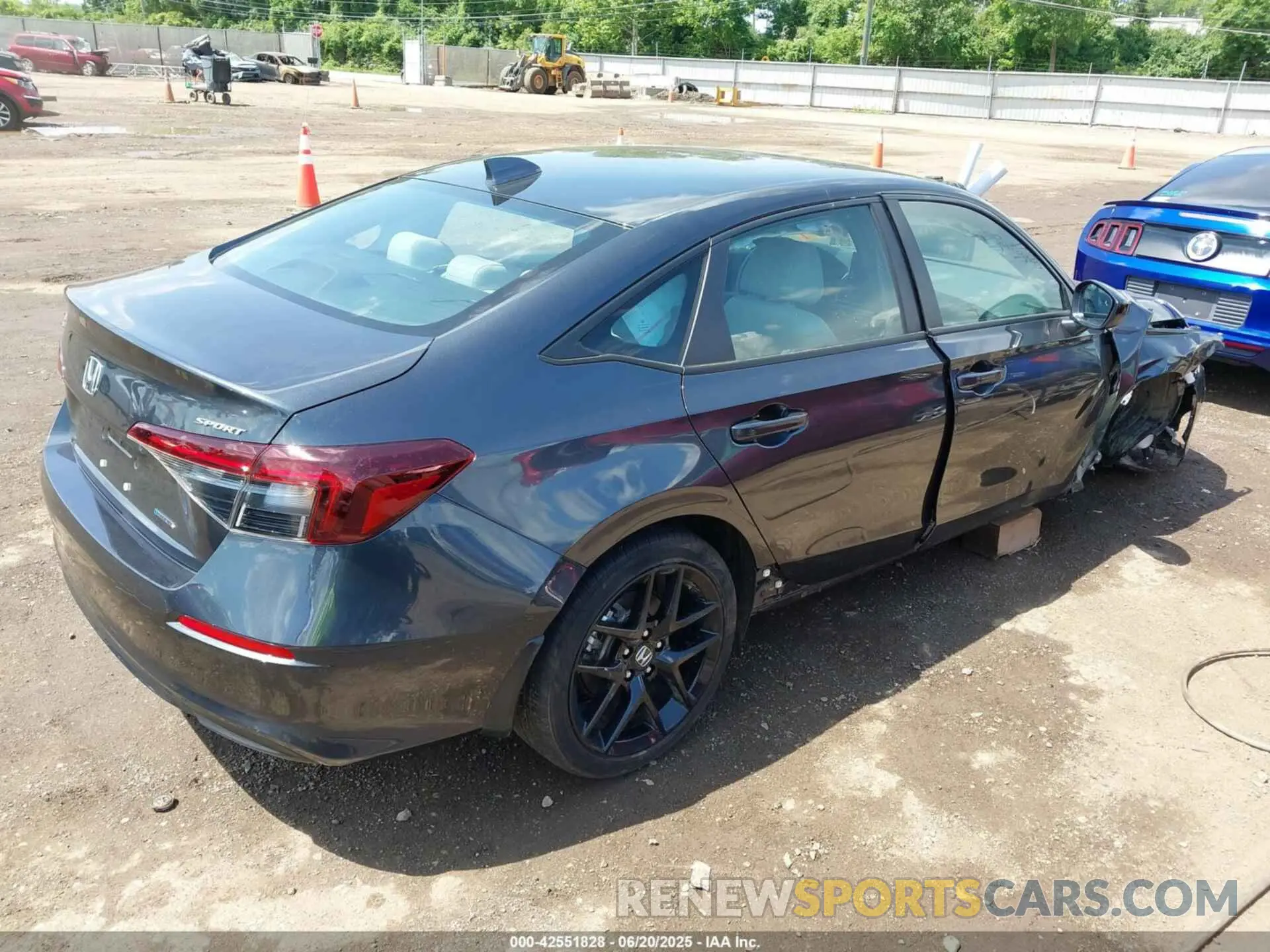 4 Photograph of a damaged car 2HGFE4F82SH311946 HONDA CIVIC HYBRID 2025