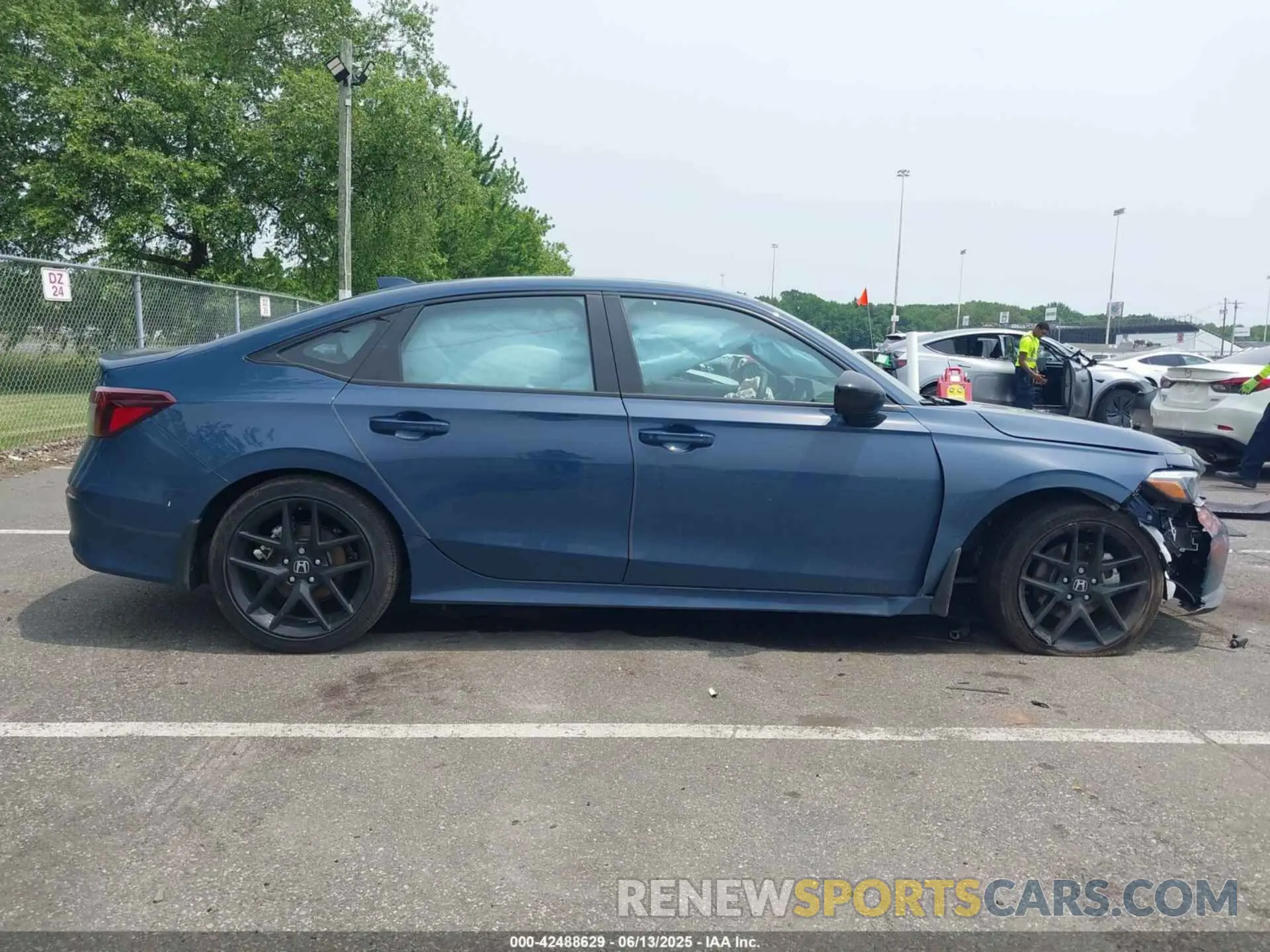 13 Photograph of a damaged car 2HGFE4F85SH306997 HONDA CIVIC HYBRID 2025