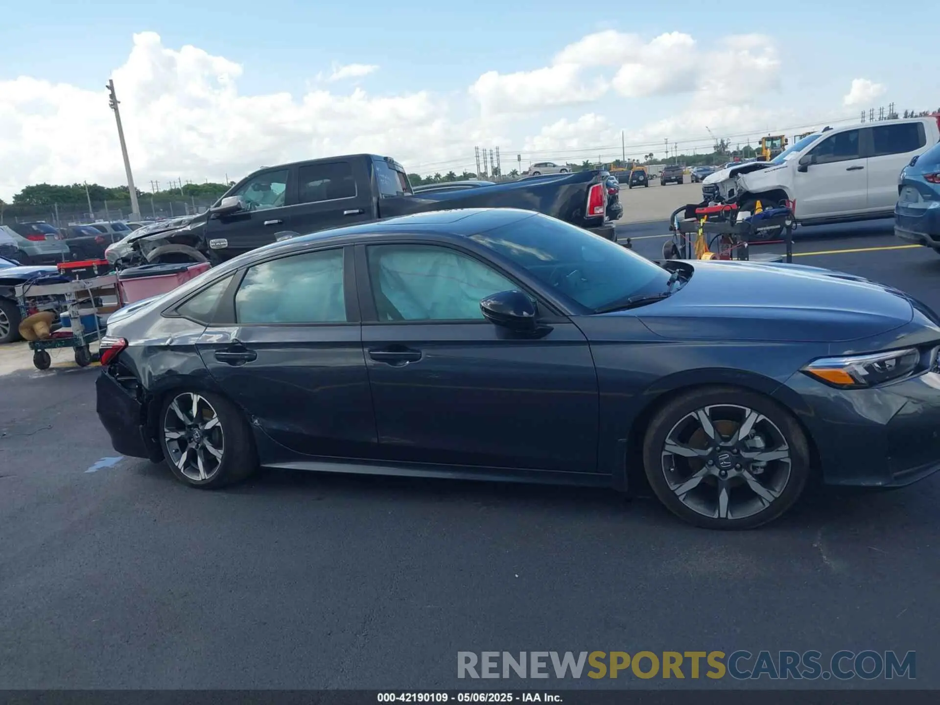 13 Photograph of a damaged car 2HGFE4F85SH330507 HONDA CIVIC  HYBRID 2025