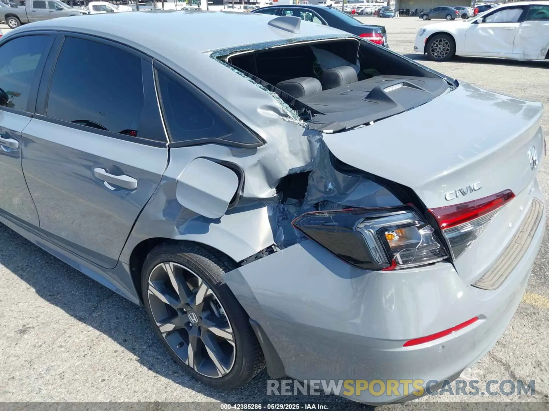 17 Photograph of a damaged car 2HGFE4F88SH302605 HONDA CIVIC HYBRID 2025