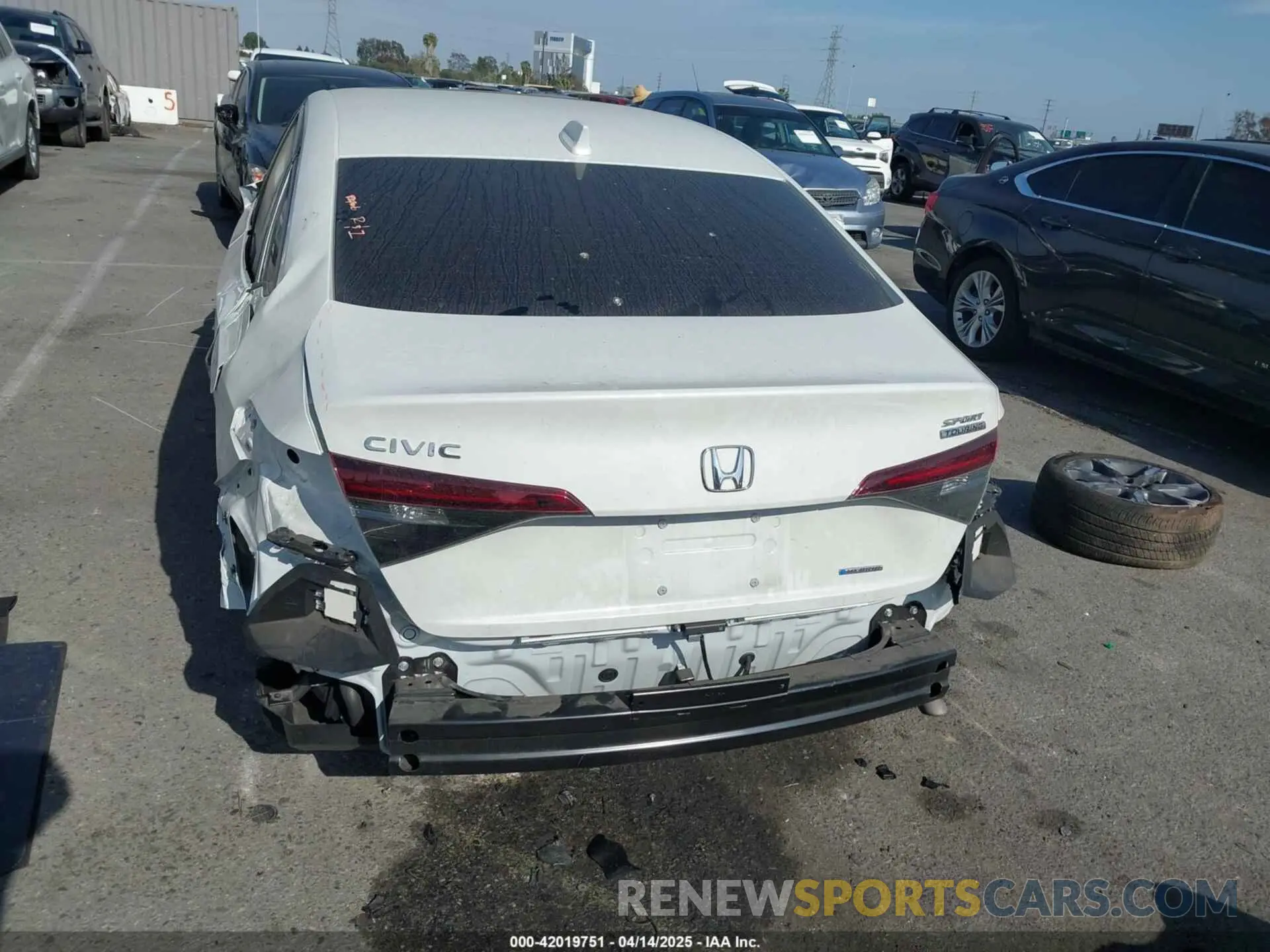 17 Photograph of a damaged car 2HGFE4F88SH318108 HONDA CIVIC  HYBRID 2025