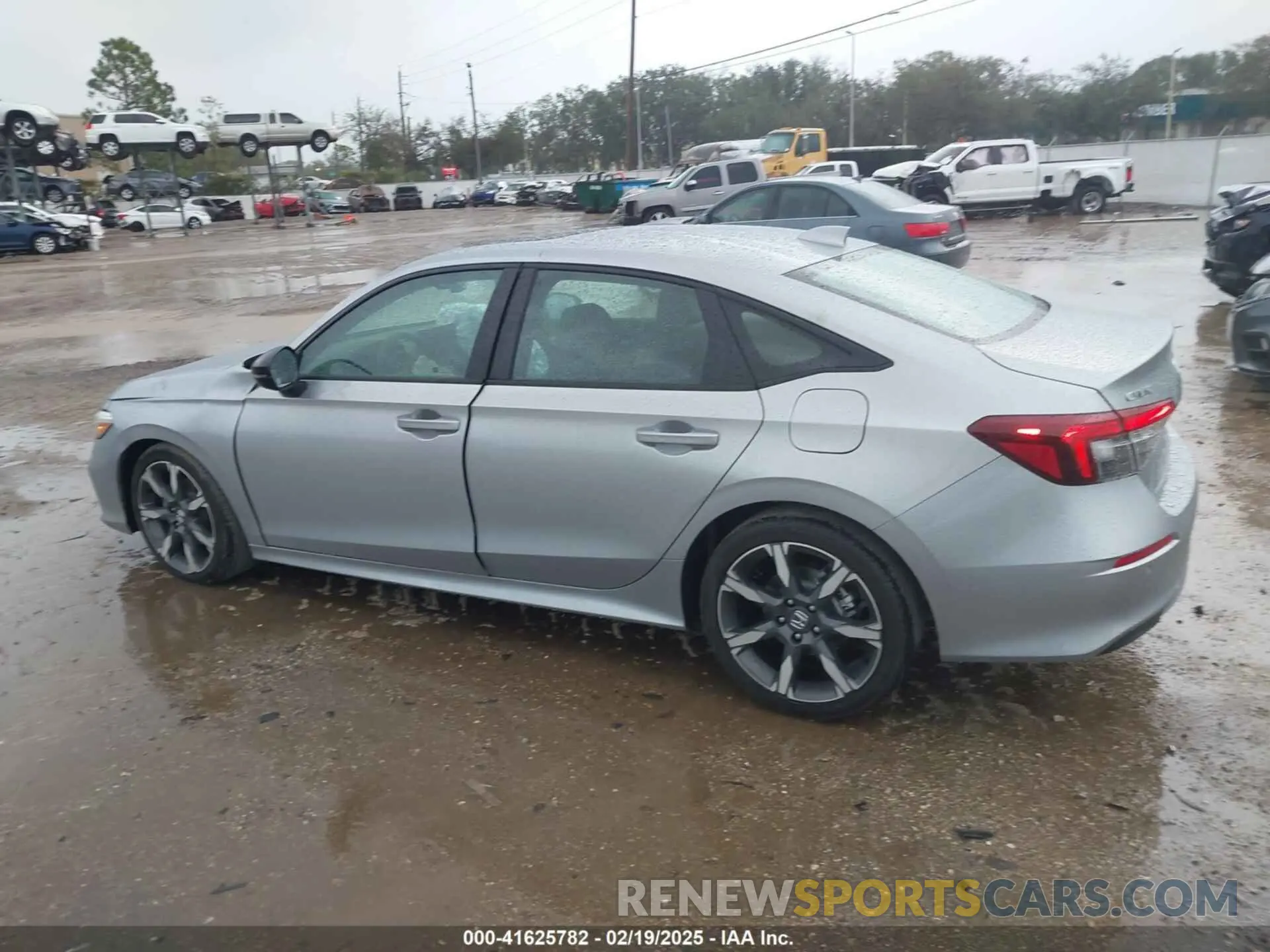 13 Photograph of a damaged car 2HGFE4F89SH323964 HONDA CIVIC  HYBRID 2025