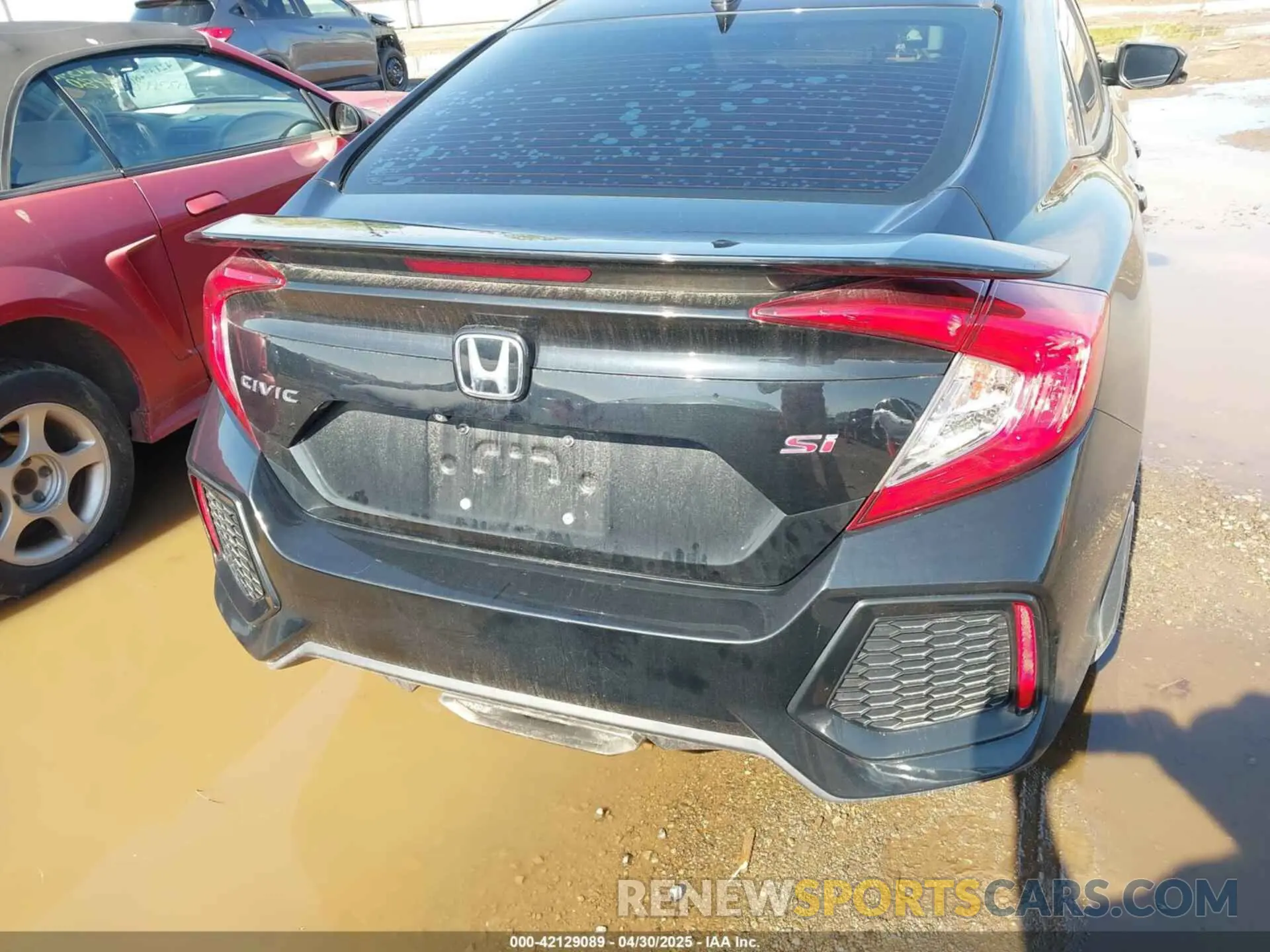 17 Photograph of a damaged car 2HGFC1E51KH703537 HONDA CIVIC SI 2019