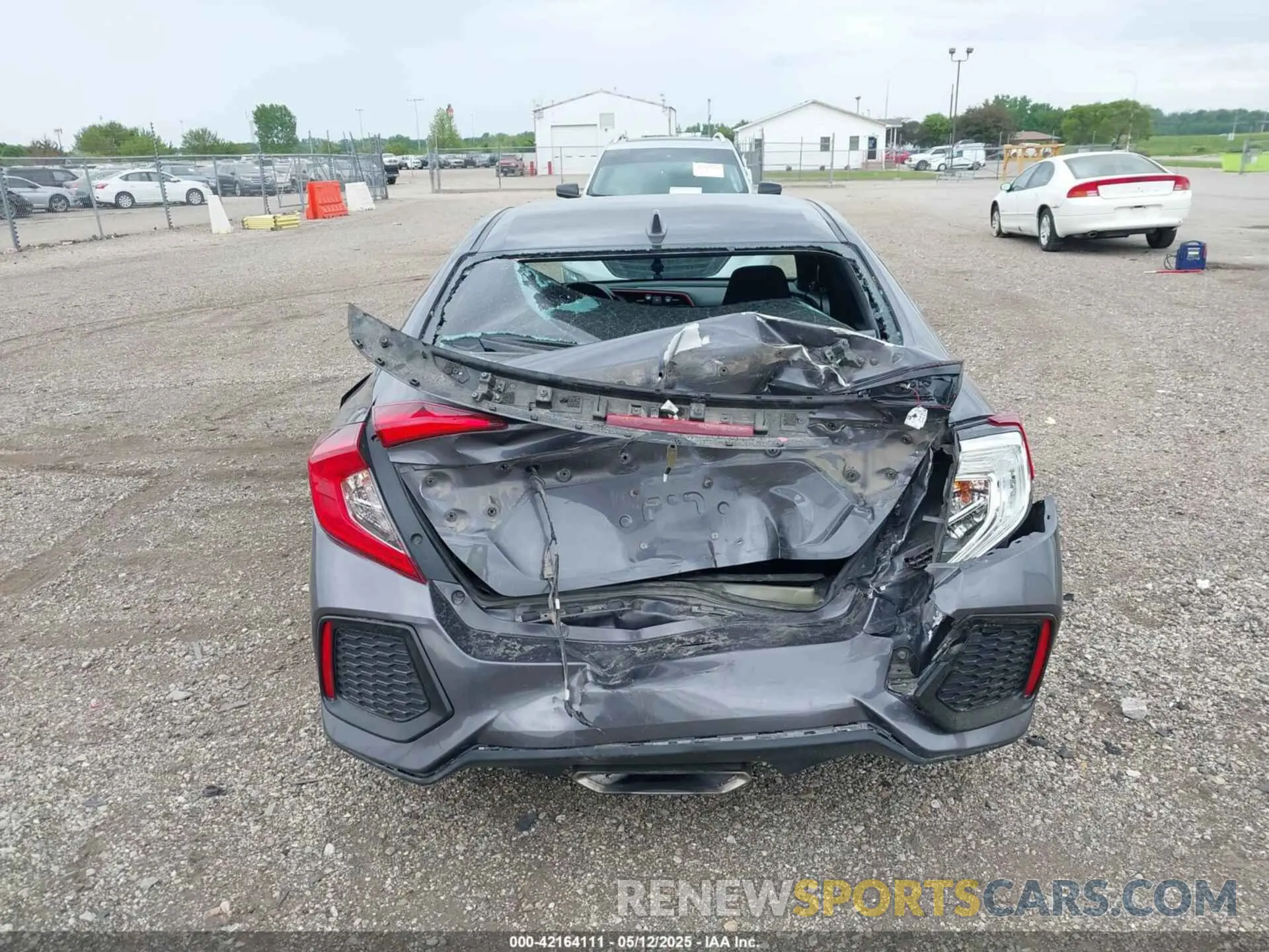 17 Photograph of a damaged car 2HGFC1E52KH703403 HONDA CIVIC SI 2019