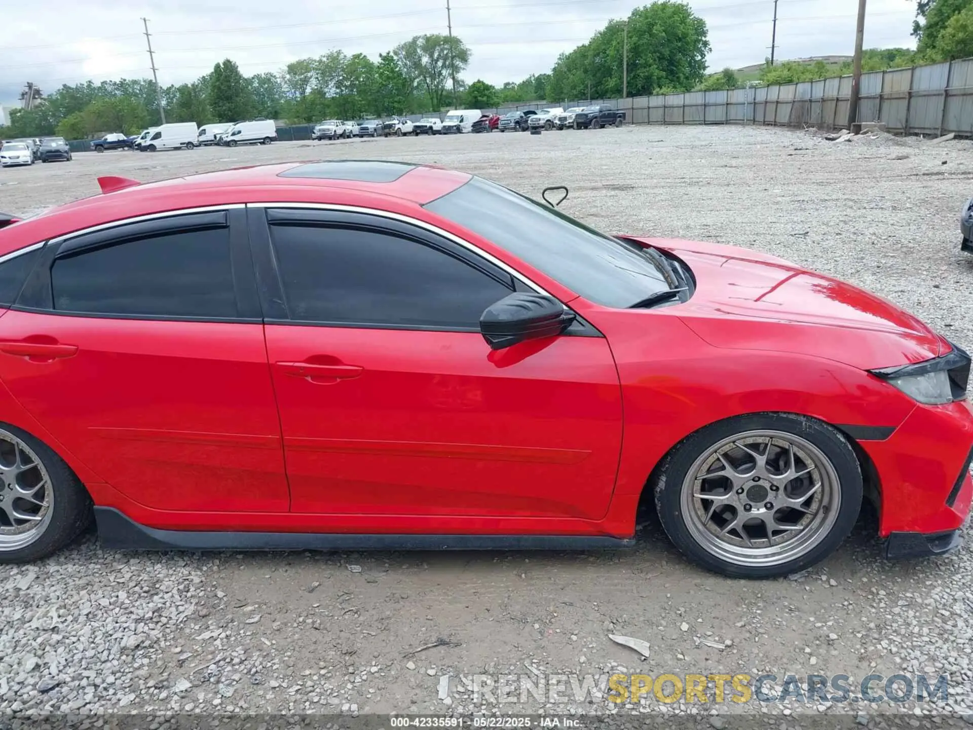 13 Photograph of a damaged car 2HGFC1E56KH705042 HONDA CIVIC SI 2019