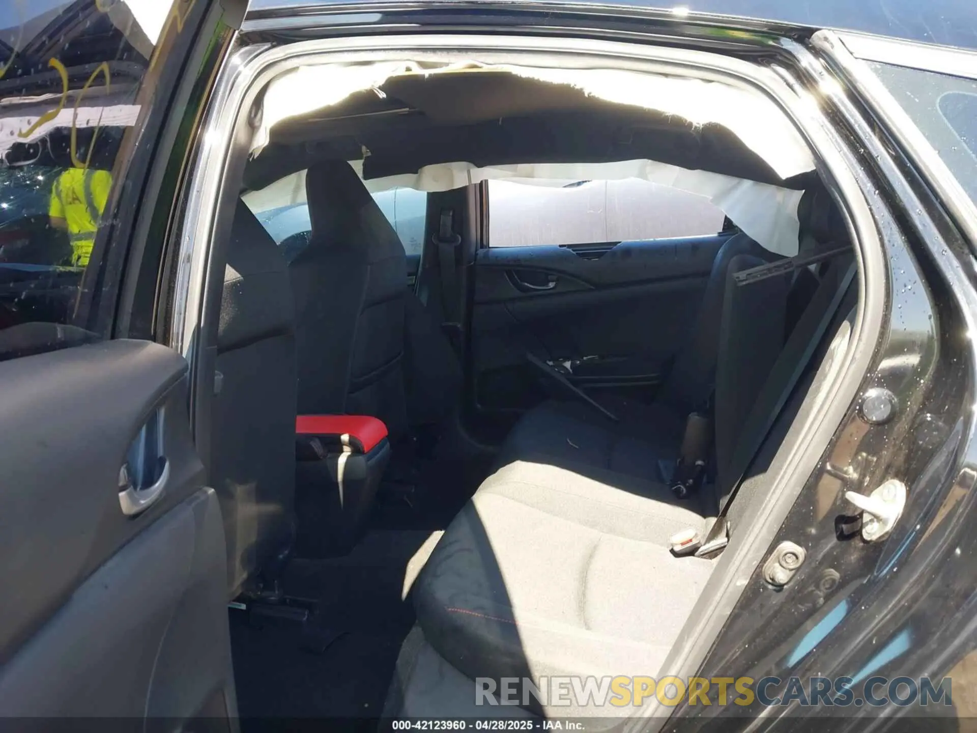 8 Photograph of a damaged car 2HGFC1E5XKH705996 HONDA CIVIC SI 2019