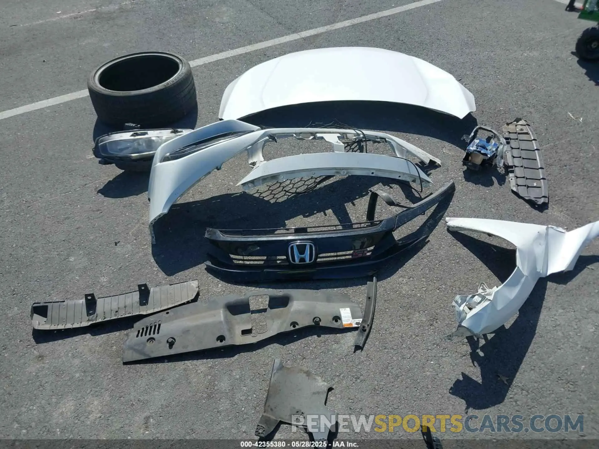 12 Photograph of a damaged car 2HGFC3A50KH750169 HONDA CIVIC SI 2019