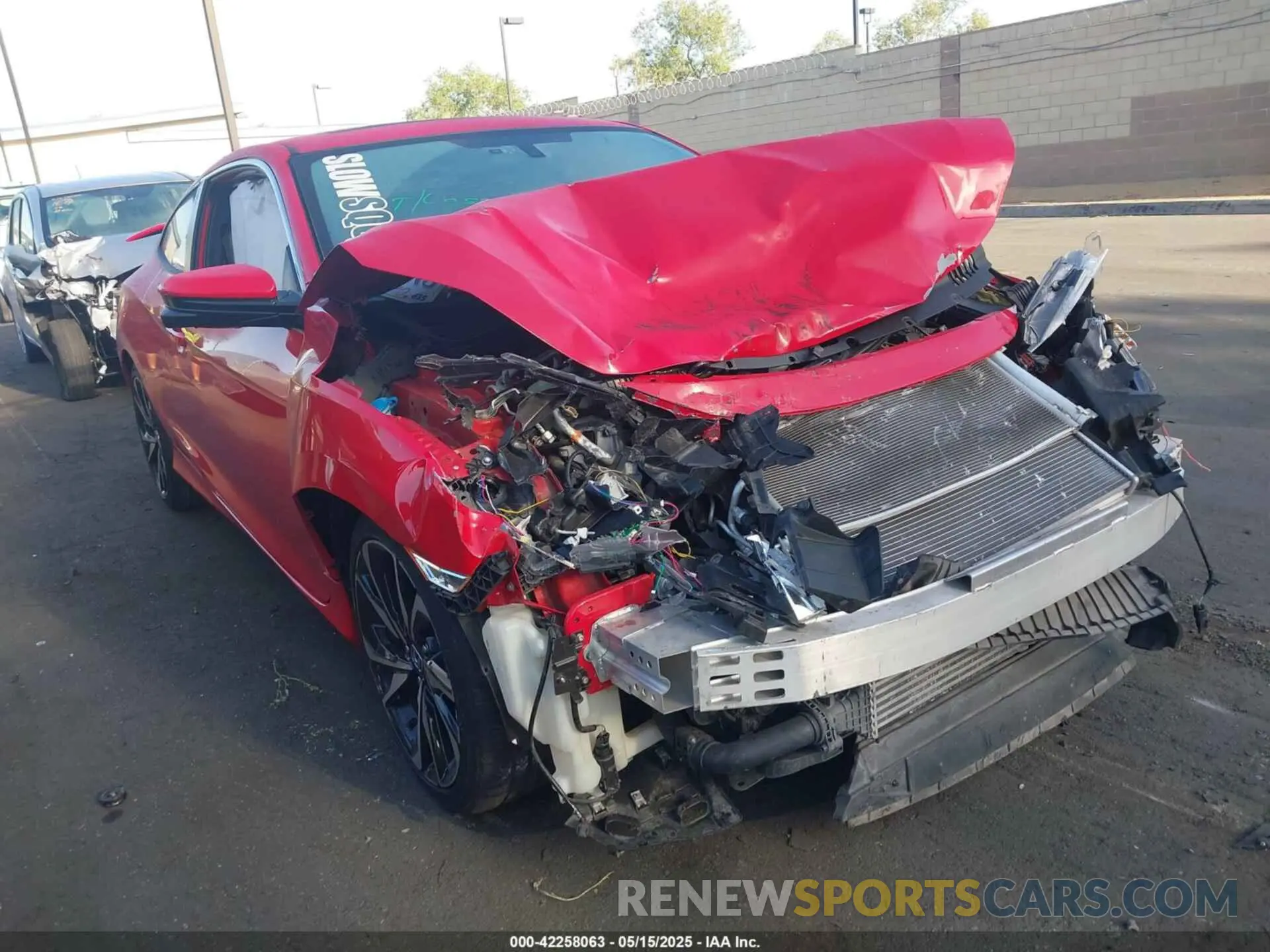 1 Photograph of a damaged car 2HGFC3A50KH752231 HONDA CIVIC SI 2019