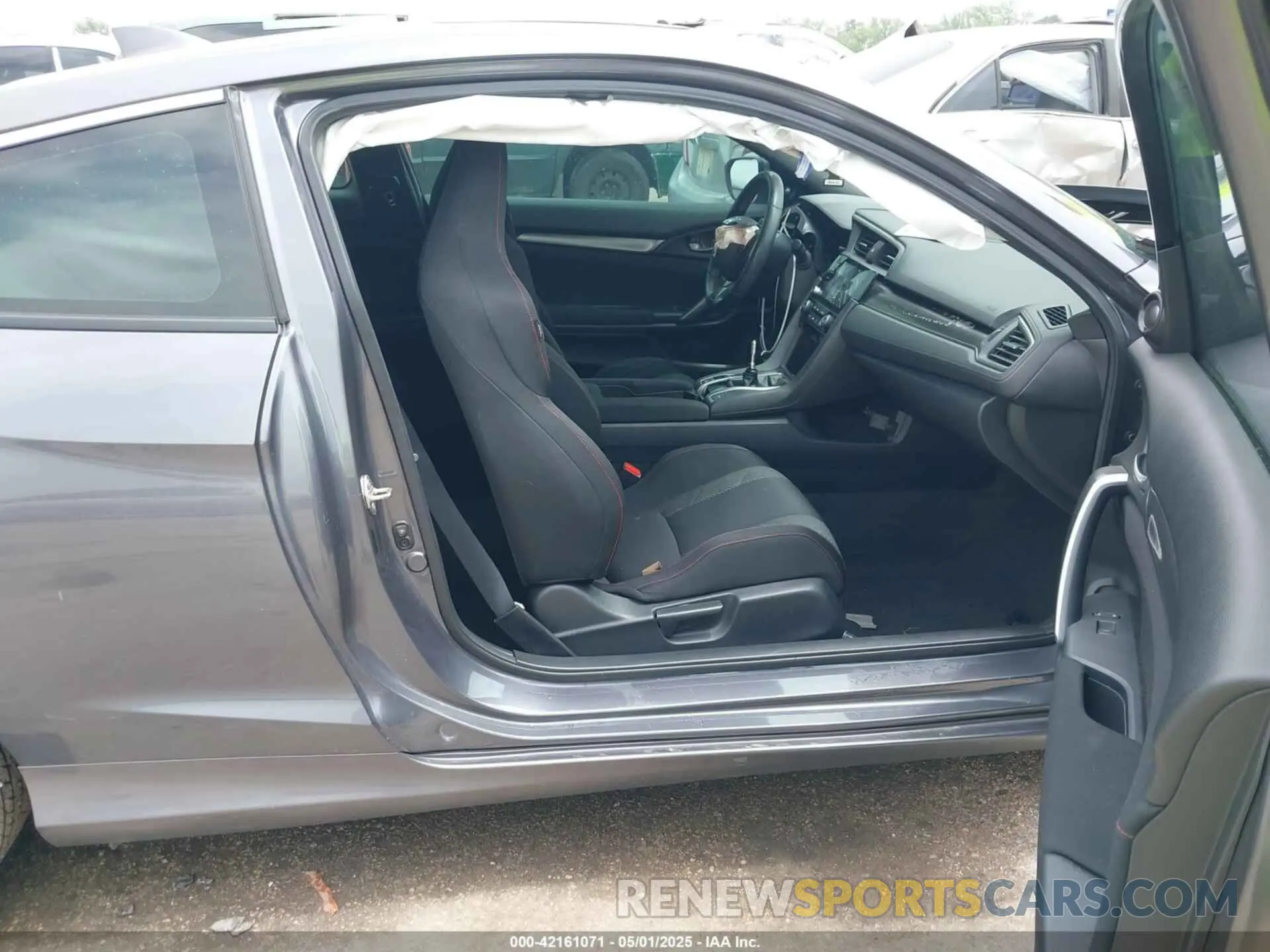 5 Photograph of a damaged car 2HGFC3A54KH755116 HONDA CIVIC SI 2019