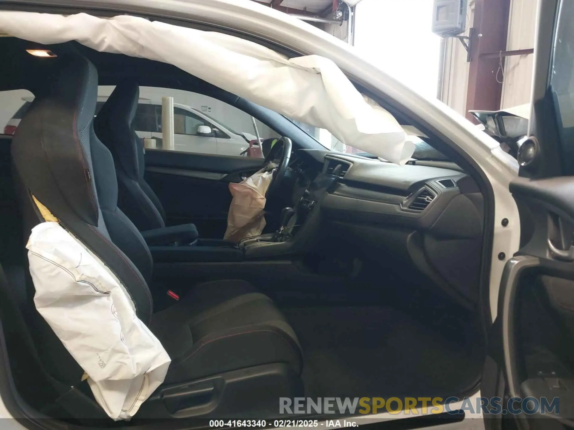 5 Photograph of a damaged car 2HGFC3A54KH755231 HONDA CIVIC SI 2019