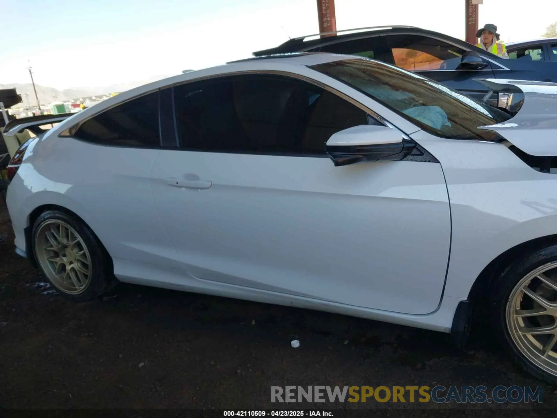 13 Photograph of a damaged car 2HGFC3A55KH755223 HONDA CIVIC SI 2019
