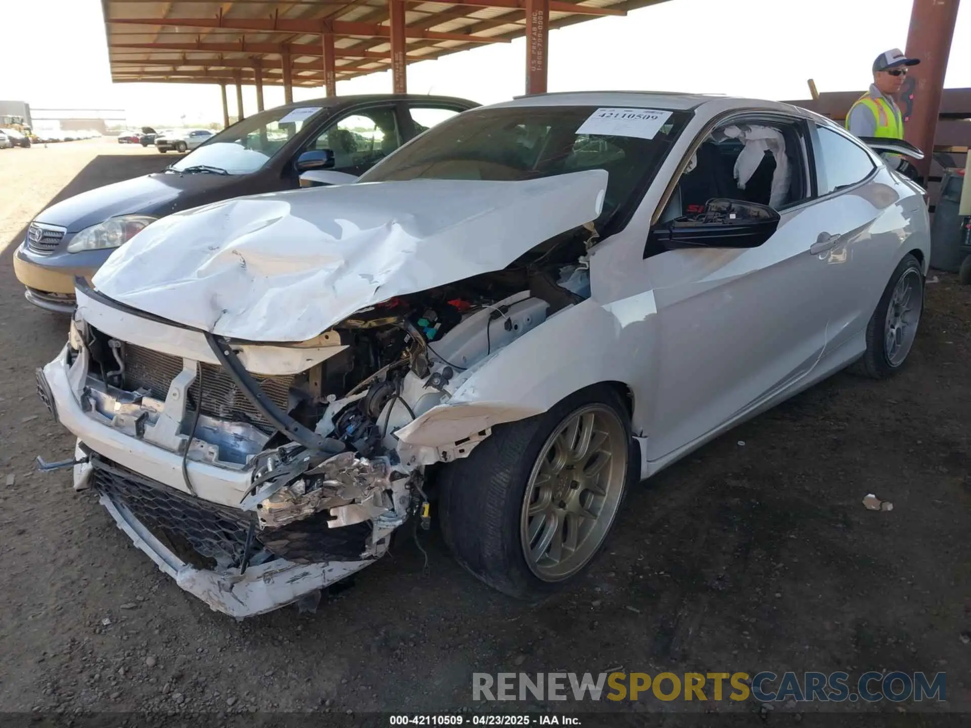 2 Photograph of a damaged car 2HGFC3A55KH755223 HONDA CIVIC SI 2019