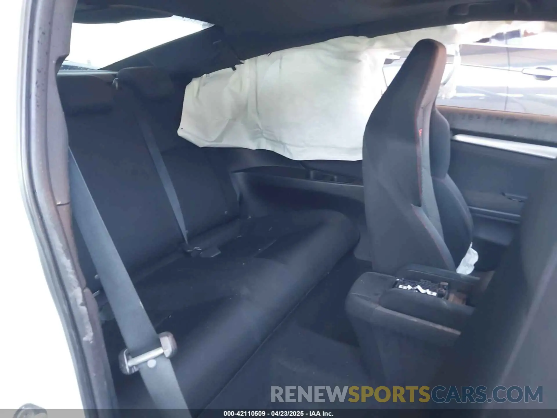 8 Photograph of a damaged car 2HGFC3A55KH755223 HONDA CIVIC SI 2019