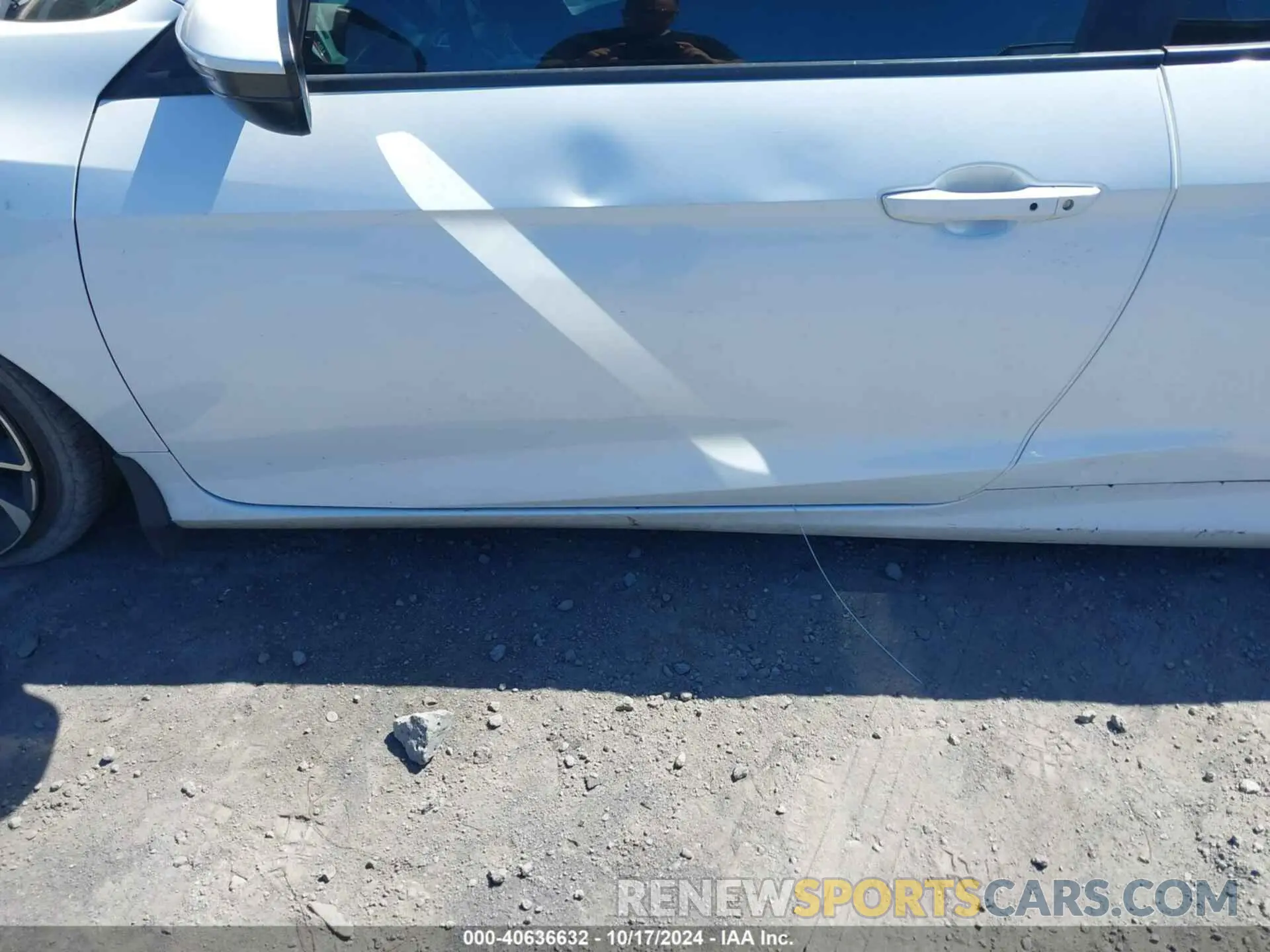 17 Photograph of a damaged car 2HGFC3A5XKH750647 HONDA CIVIC SI 2019